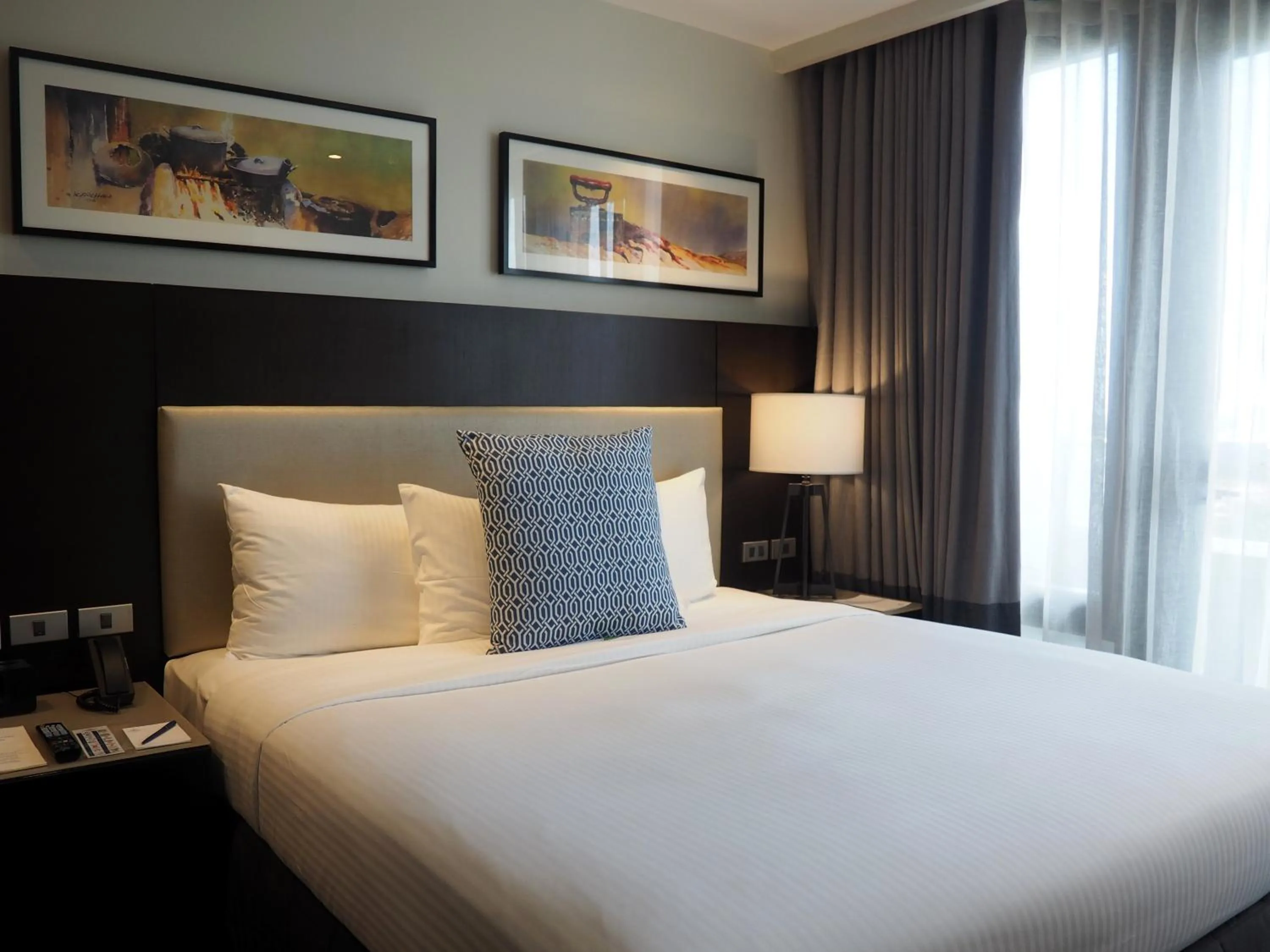 Street view, Bed in Somerset Alabang Manila