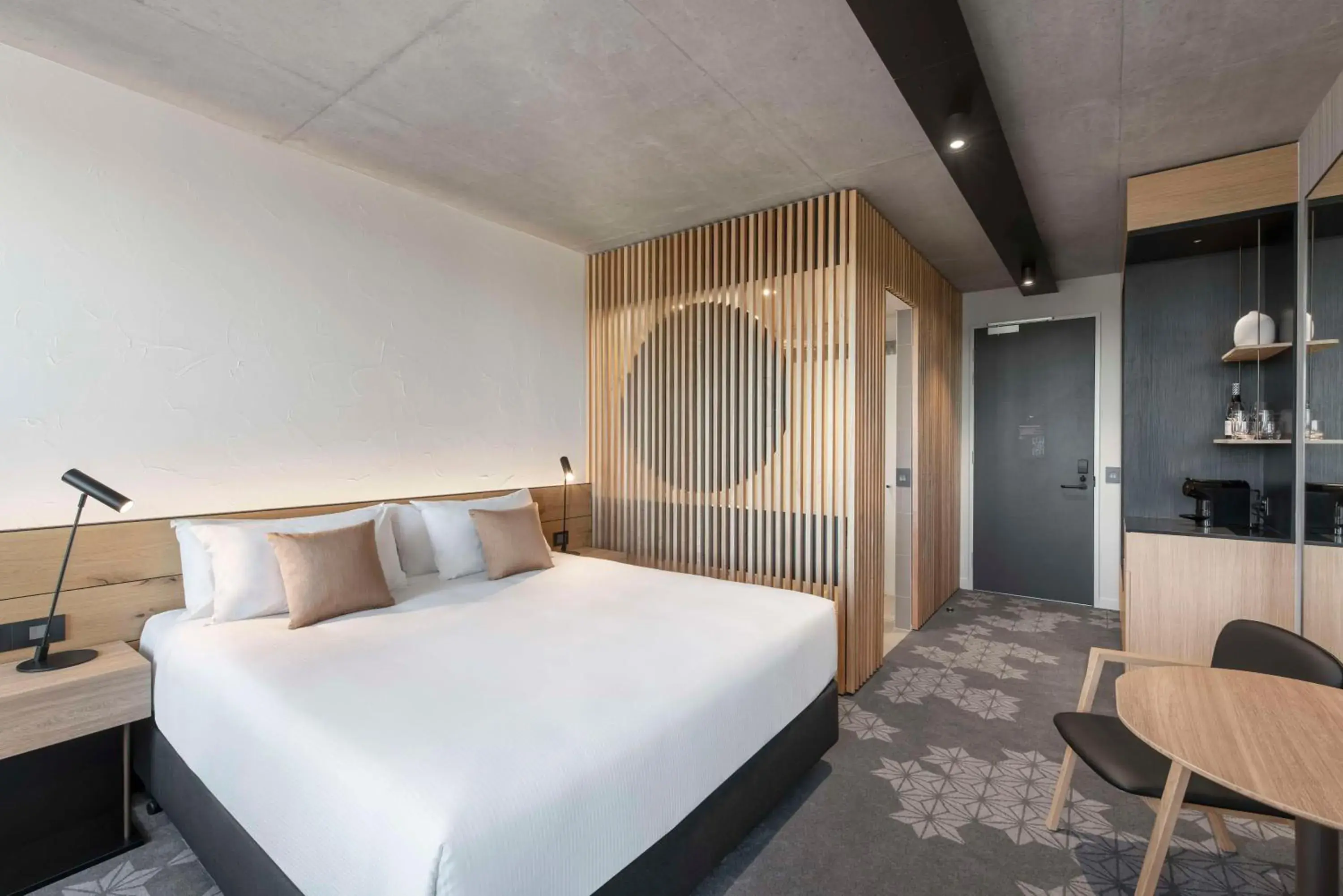 Bedroom, Bed in Vibe Hotel Adelaide