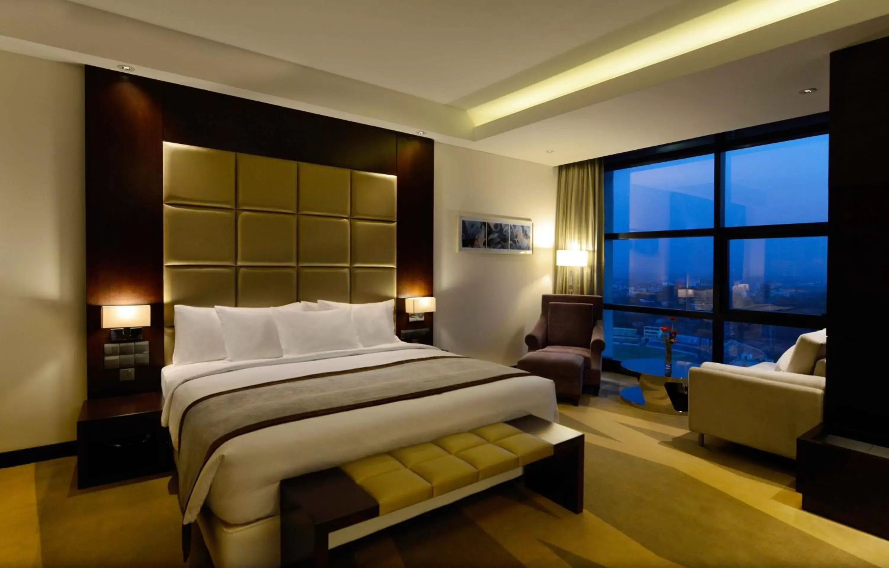 Bed in Radisson Blu Chattogram Bay View Bed in Radisson Blu Chattogram Bay View