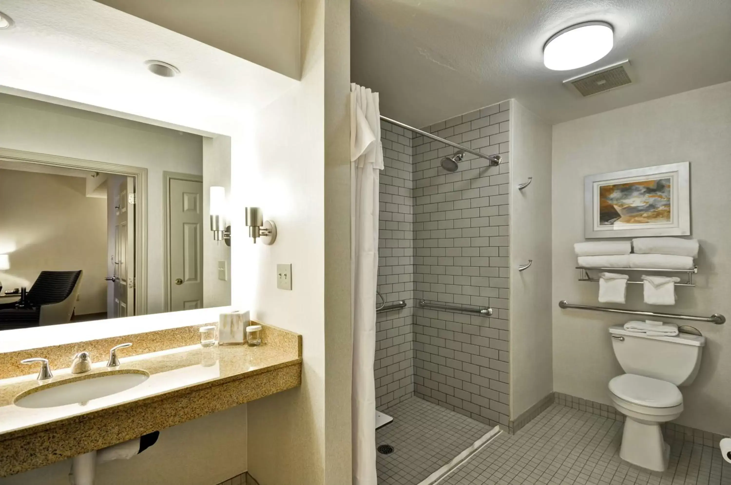 Bathroom in Homewood Suites by Hilton Phoenix-Biltmore