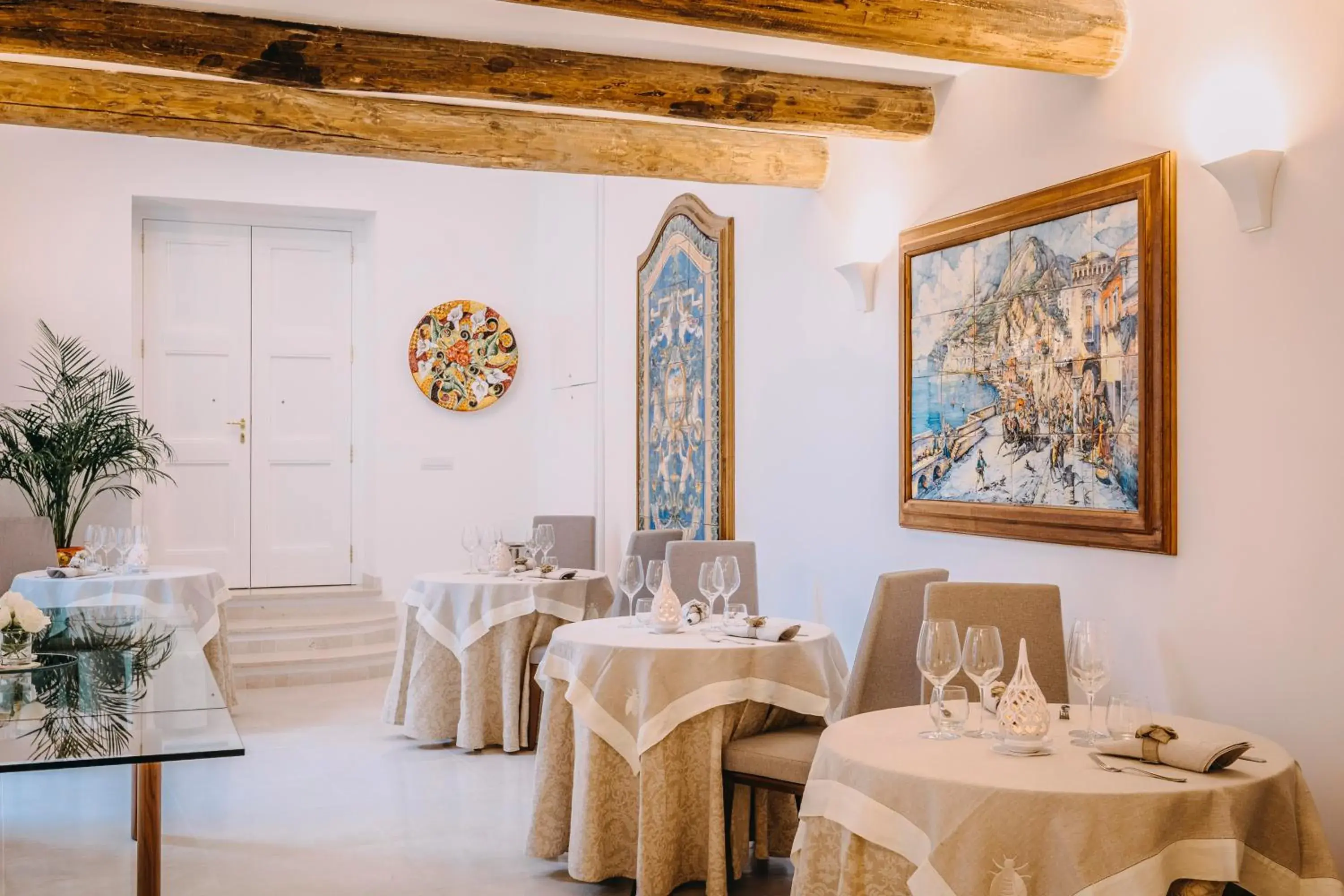 Restaurant/Places to Eat in Palazzo Pascal