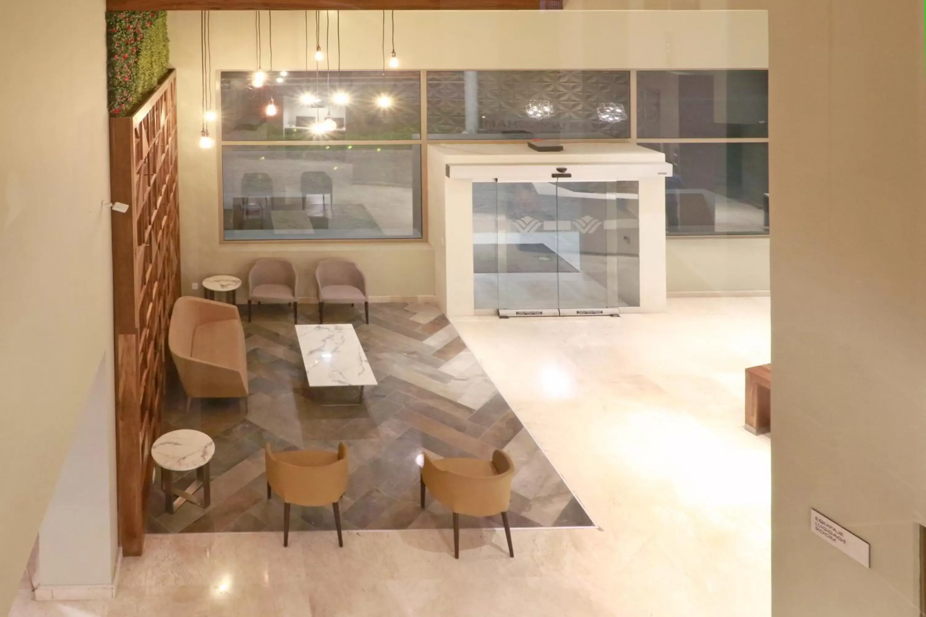 Lobby or reception in Wyndham Garden Monterrey Valle Real