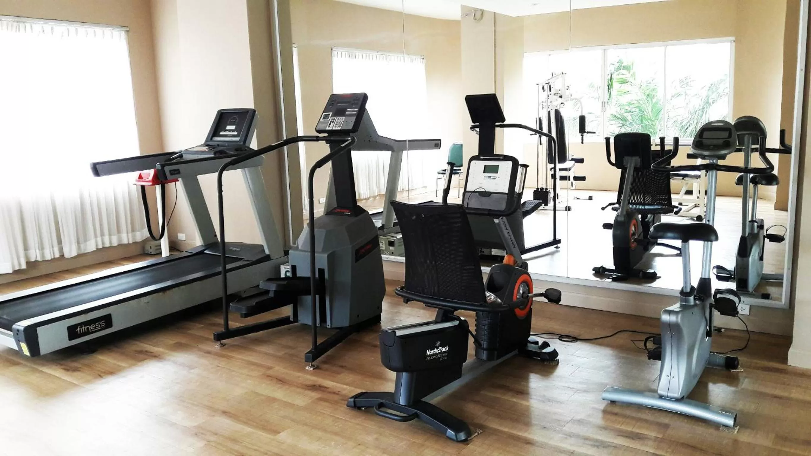 Fitness centre/facilities in Long Beach Cha-Am Hotel