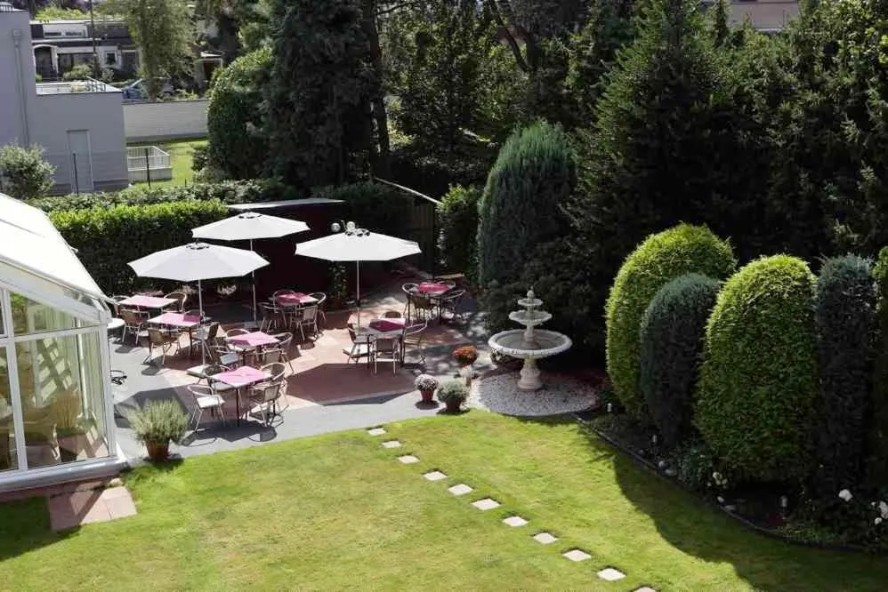 Patio in Garten-Hotel Ponick