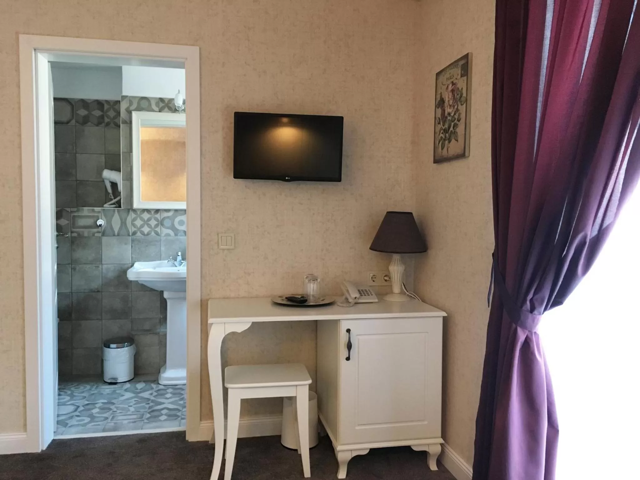 Shower in Family Hotel Agoncev