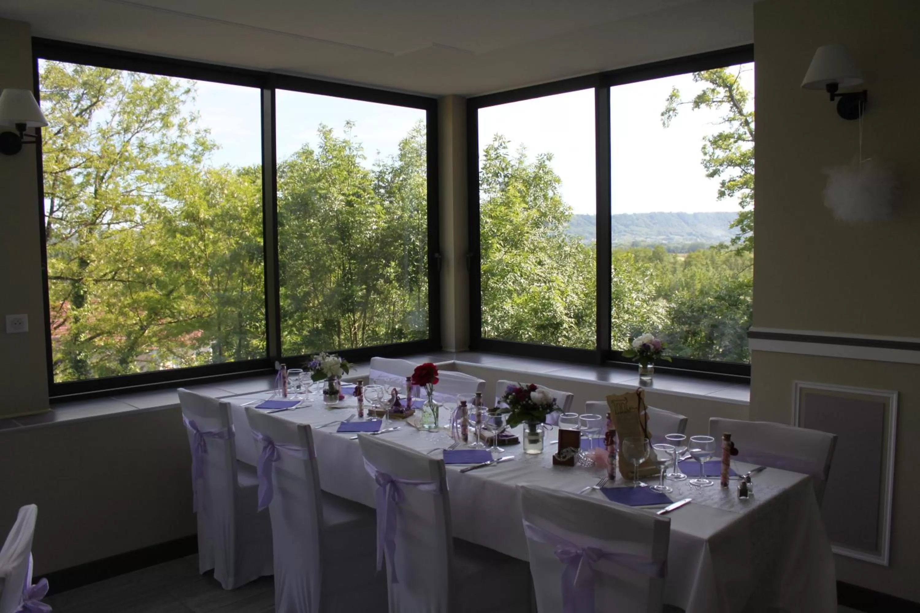 Restaurant/places to eat in La Garenne de Morestel