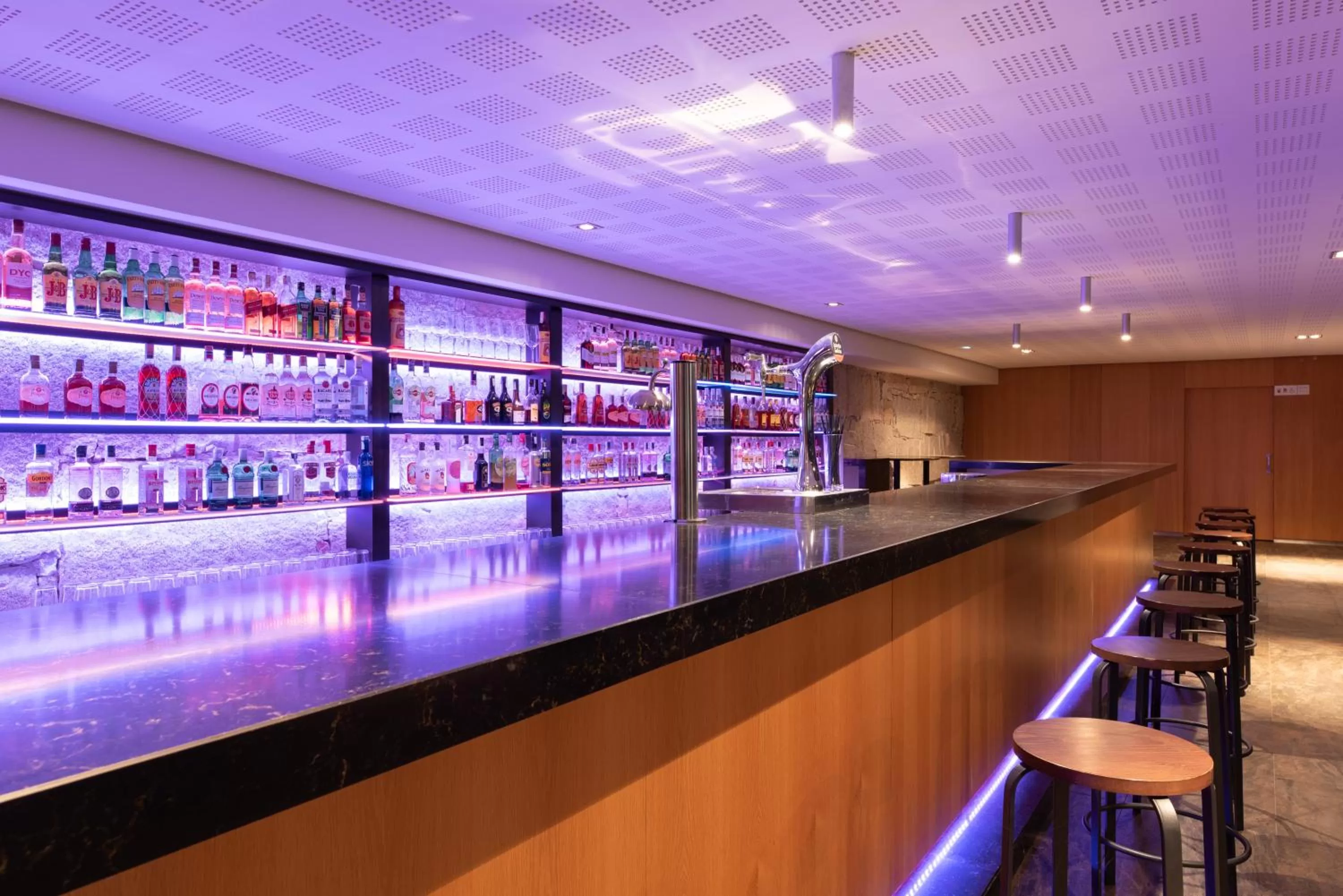 Lounge or bar in Valbusenda Hotel Bodega & Spa