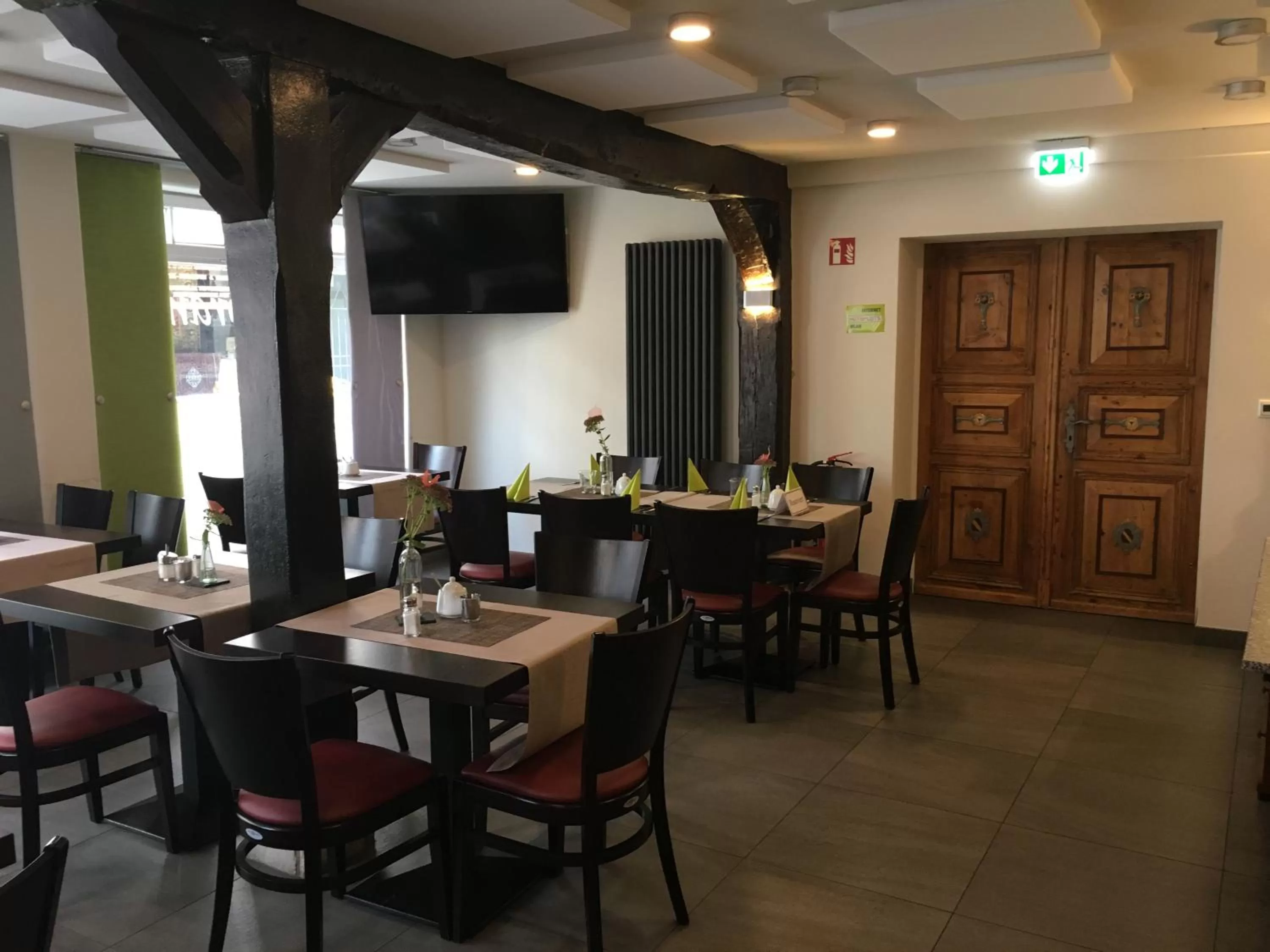 Restaurant/places to eat in Fachwerk-Hotel Eisenbart