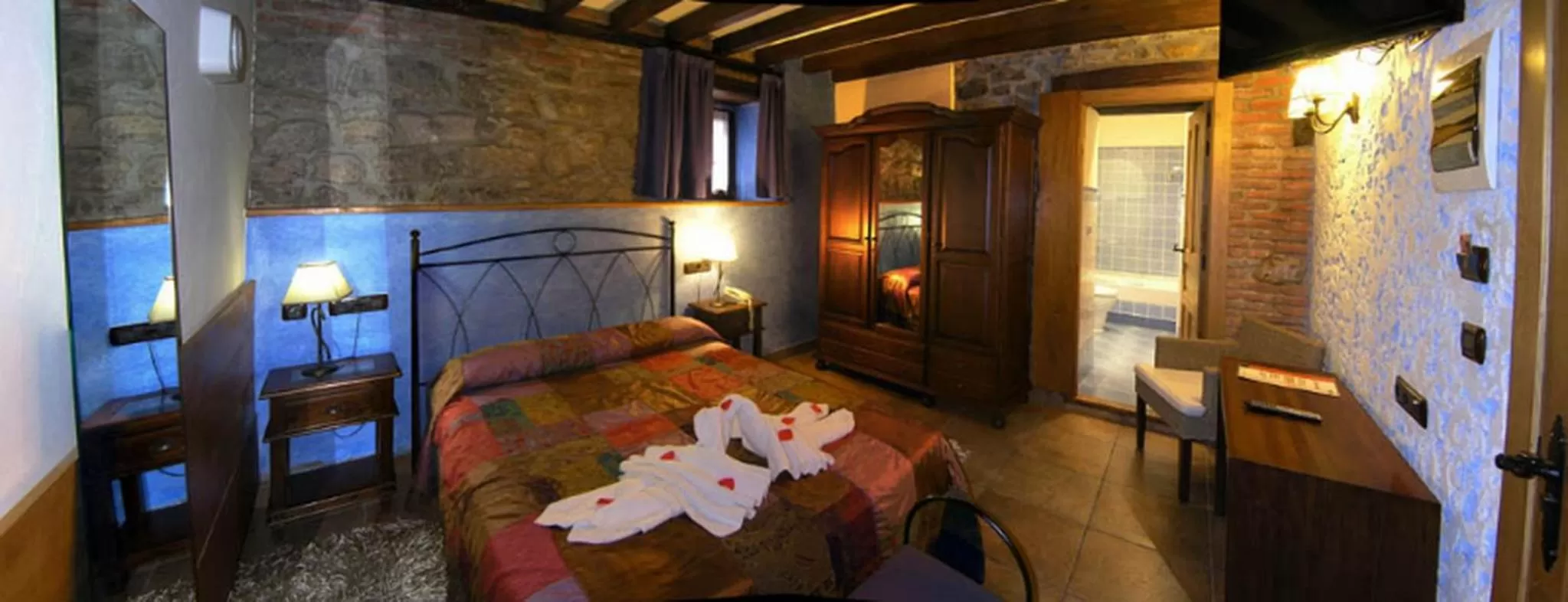 Twin Room with Private Bathroom in Posada La Victoria