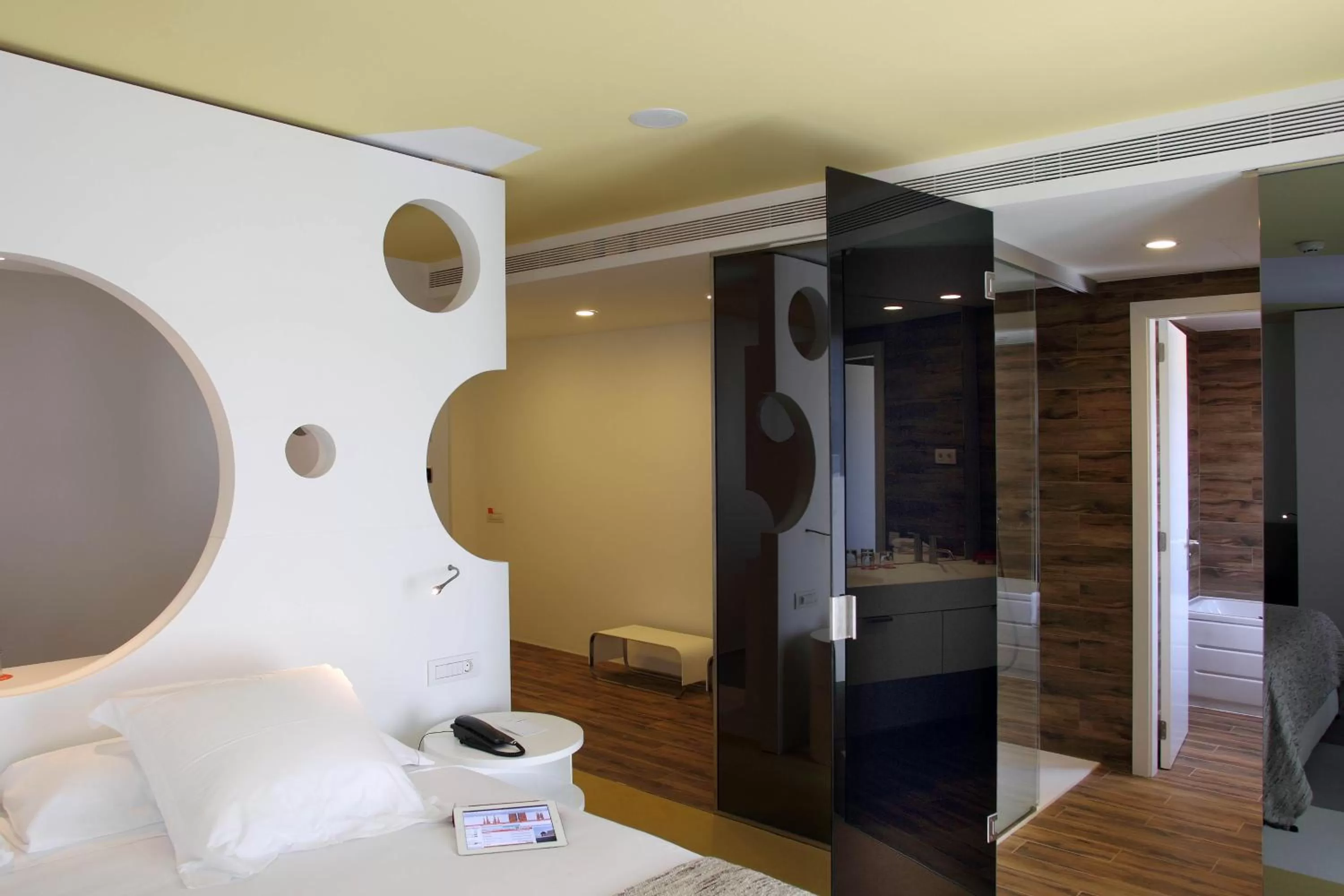 Photo of the whole room, Bed in Room Mate Pau, Barcelona