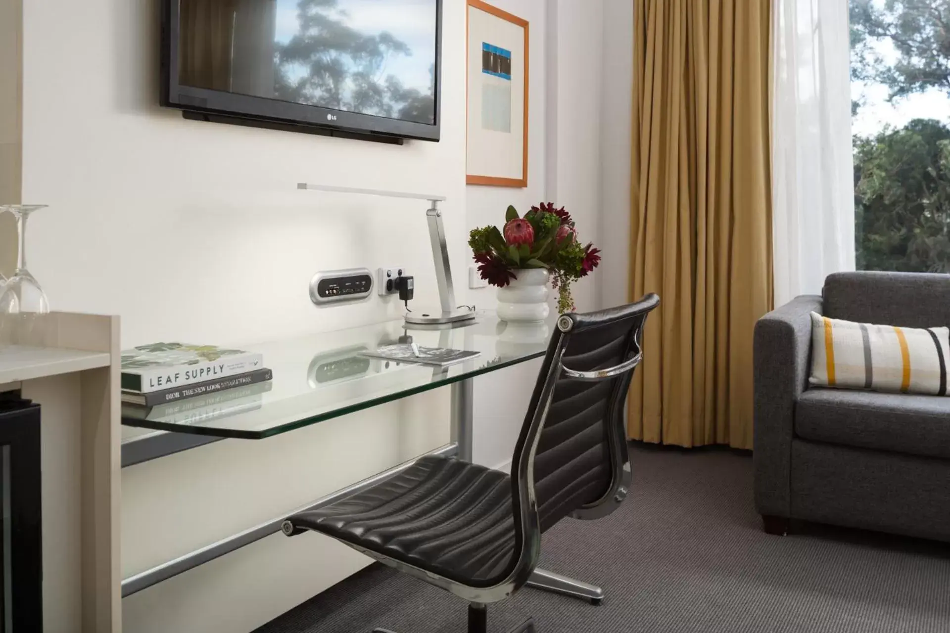 TV and multimedia, TV/Entertainment Center in Rydges Bankstown