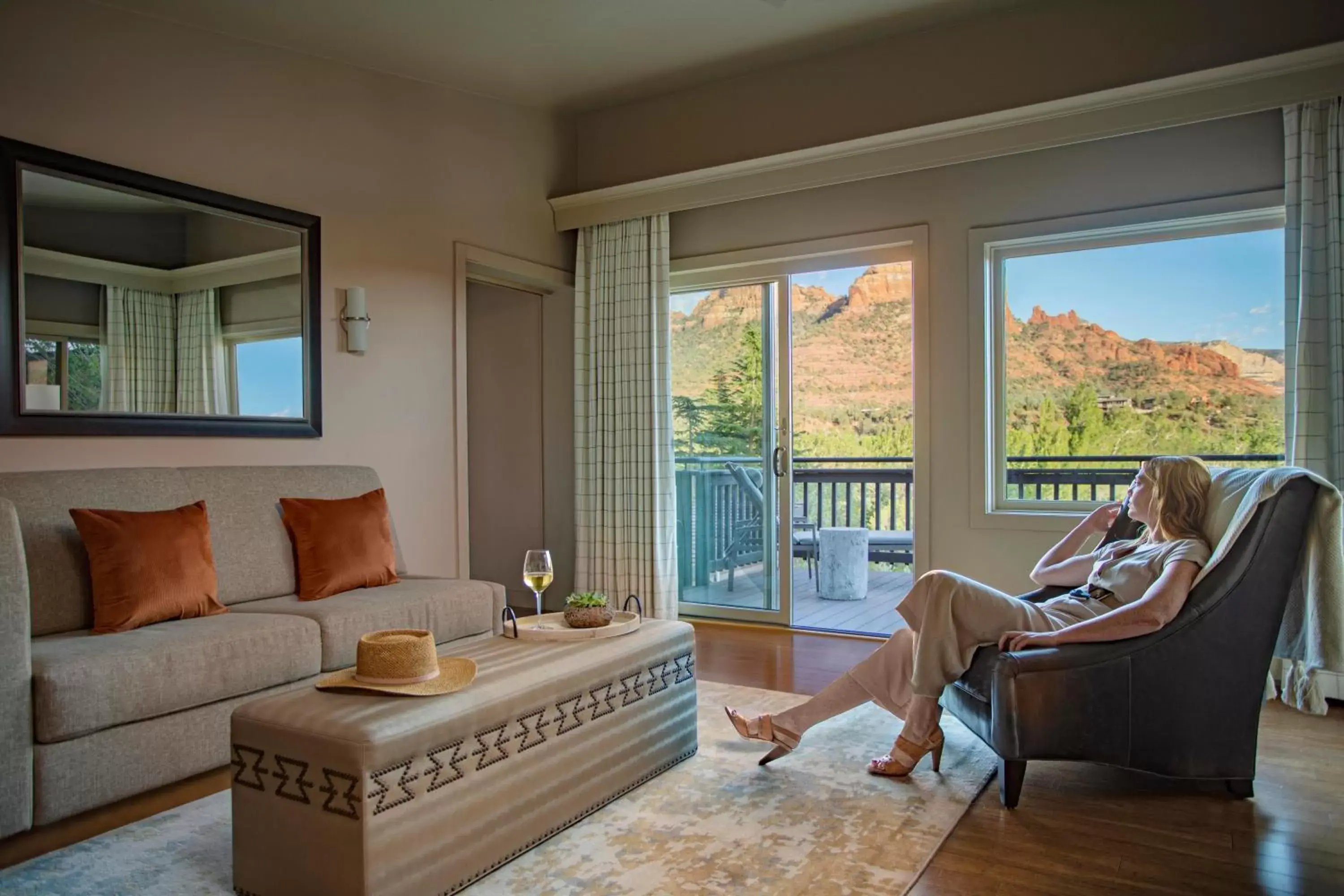 View (from property/room), Seating Area in L'Auberge De Sedona