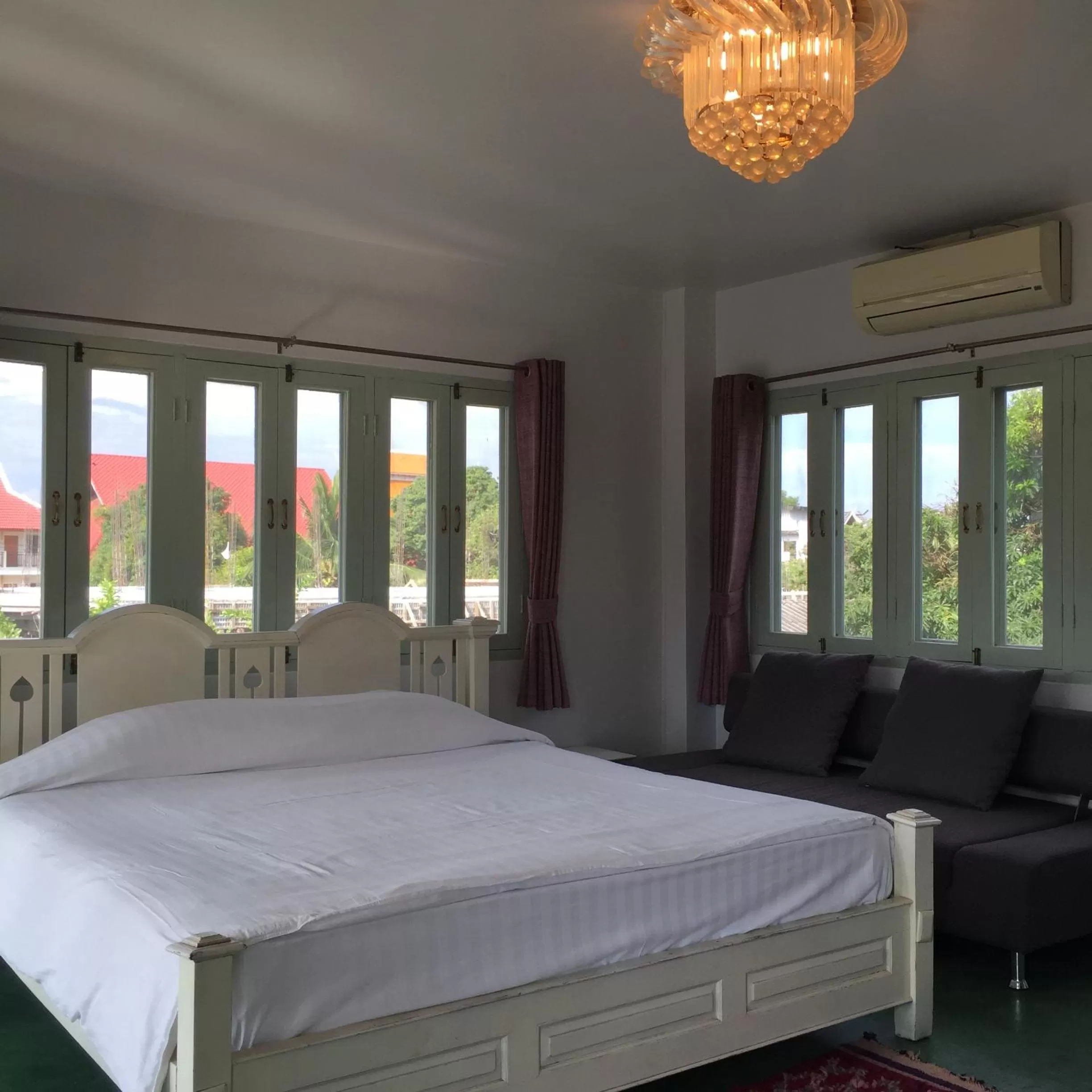 Bed in Villa Duangchampa