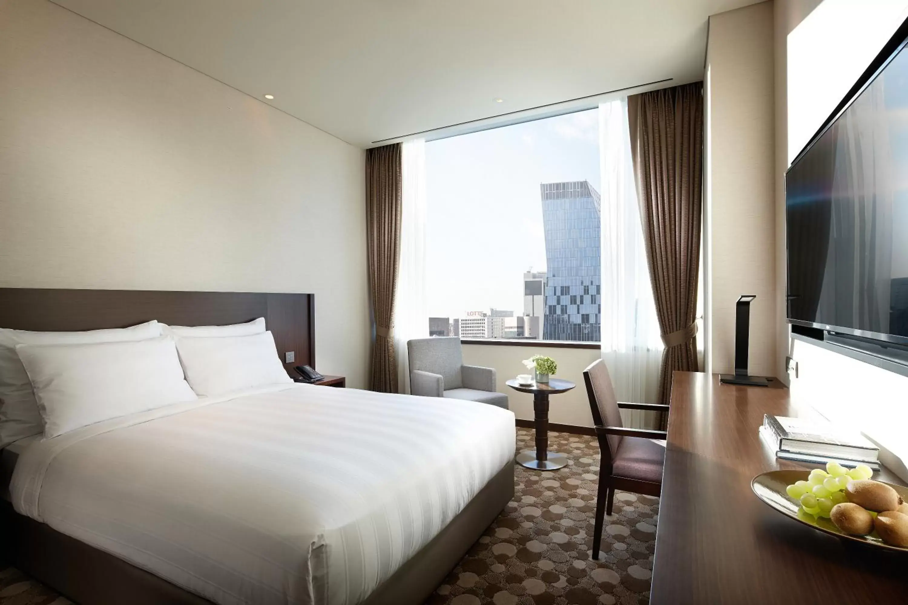 Day, Bed in LOTTE City Hotel Myeongdong