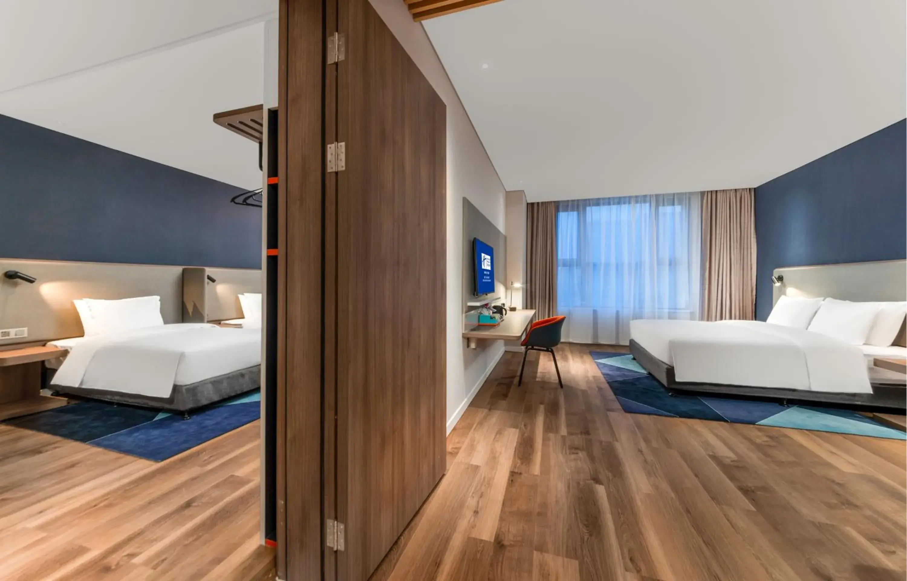 Bedroom, Bed in Holiday Inn Express Linyi North New District, an IHG Hotel