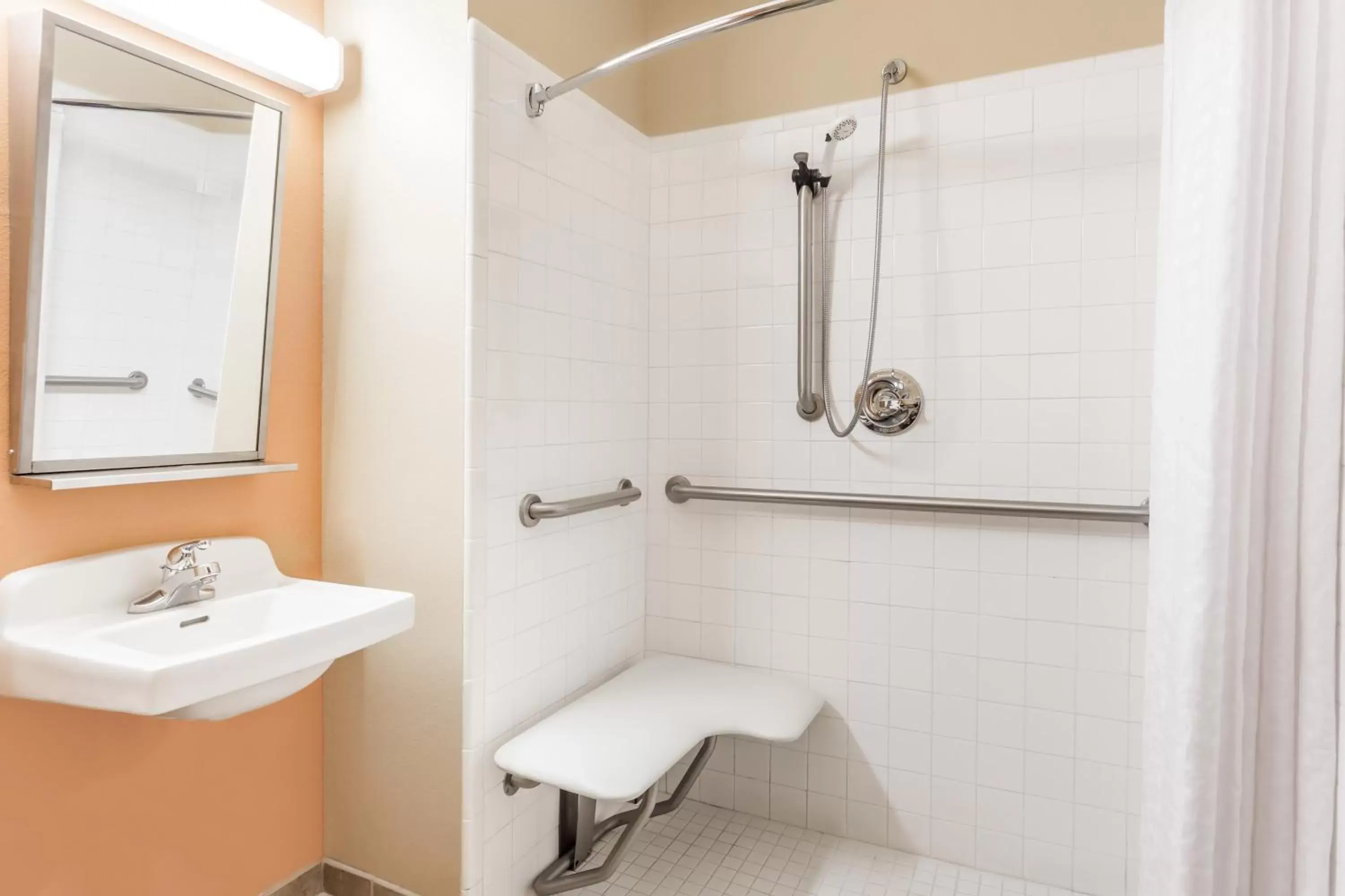 Bathroom in Microtel Inn and Suites by Wyndham Anderson SC