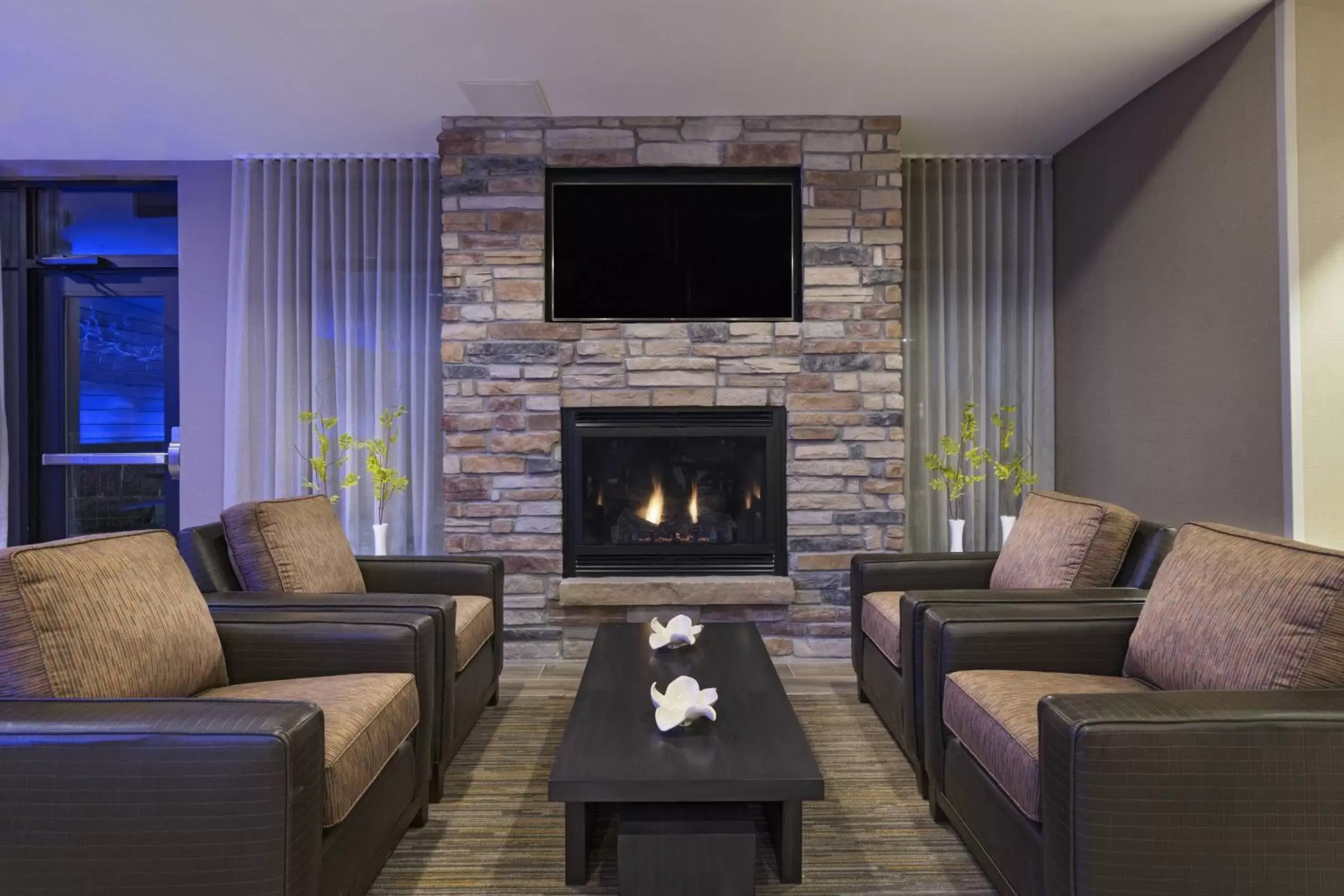 Lobby or reception, Seating Area in Fairfield Inn & Suites by Marriott Colorado Springs East