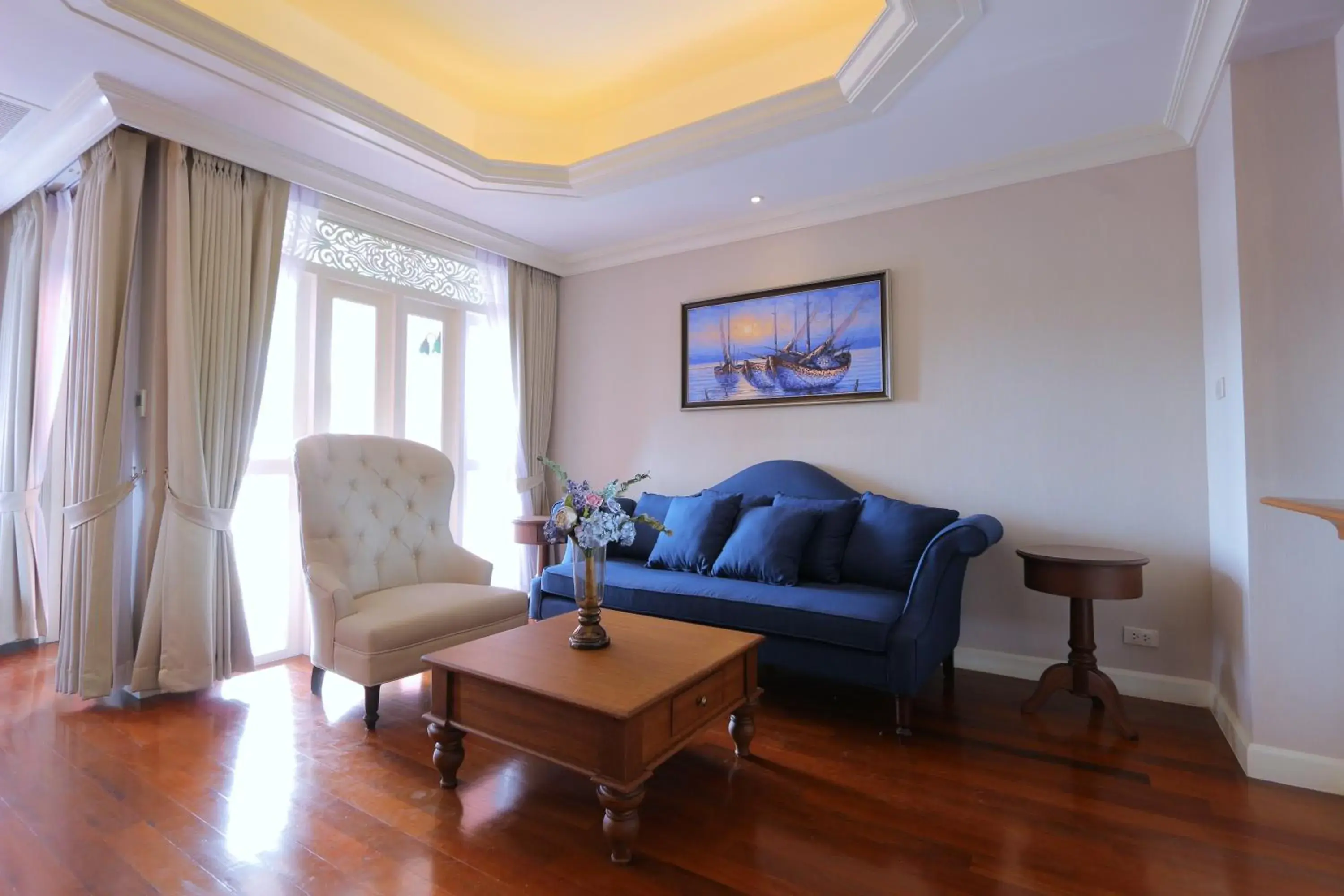 Living room, Seating Area in Hiranyakul House