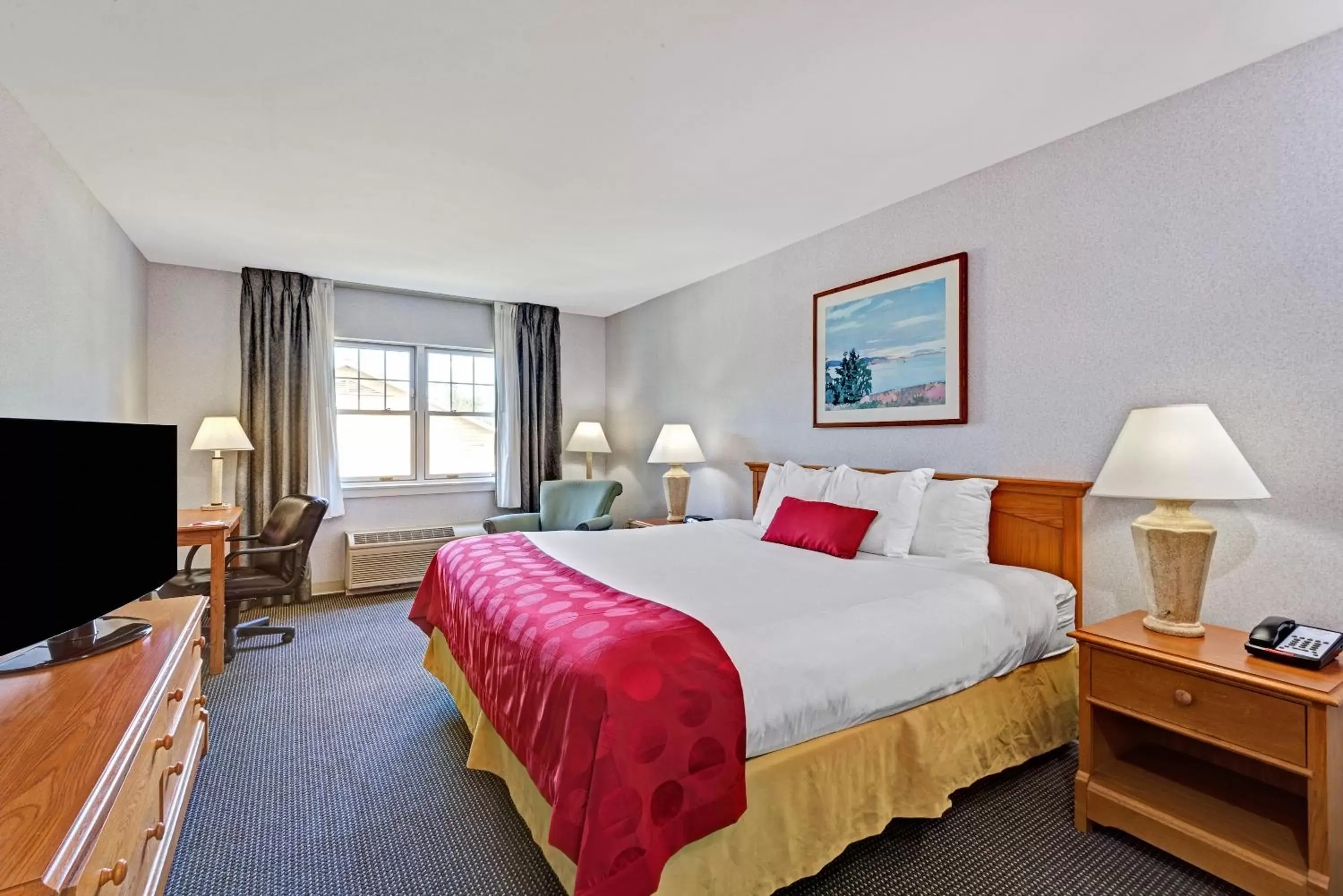 King Room - Non-Smoking in Ramada by Wyndham Saco/Old Orchard Beach Area