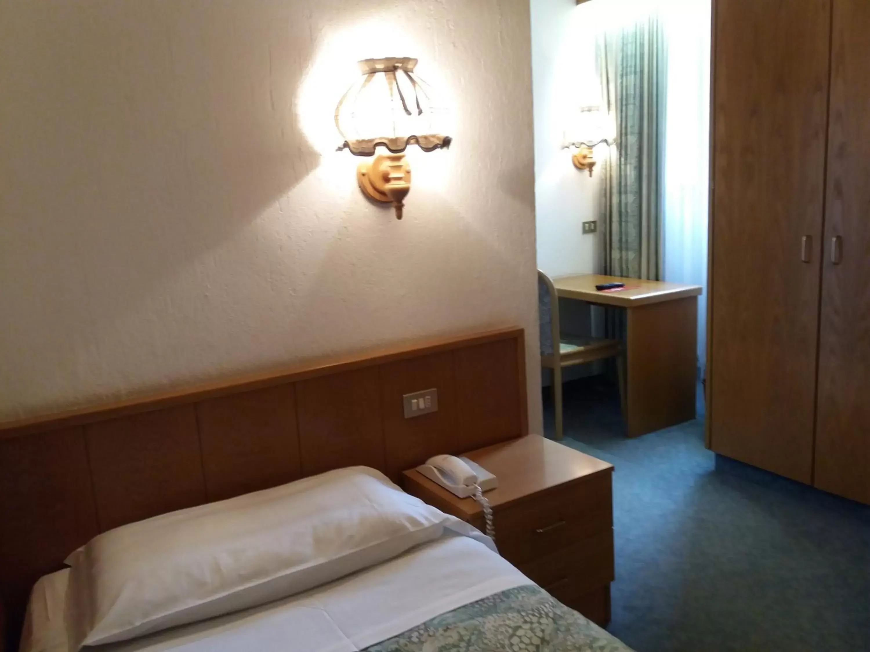 Photo of the whole room, Bed in Hotel Ottoz Meublé