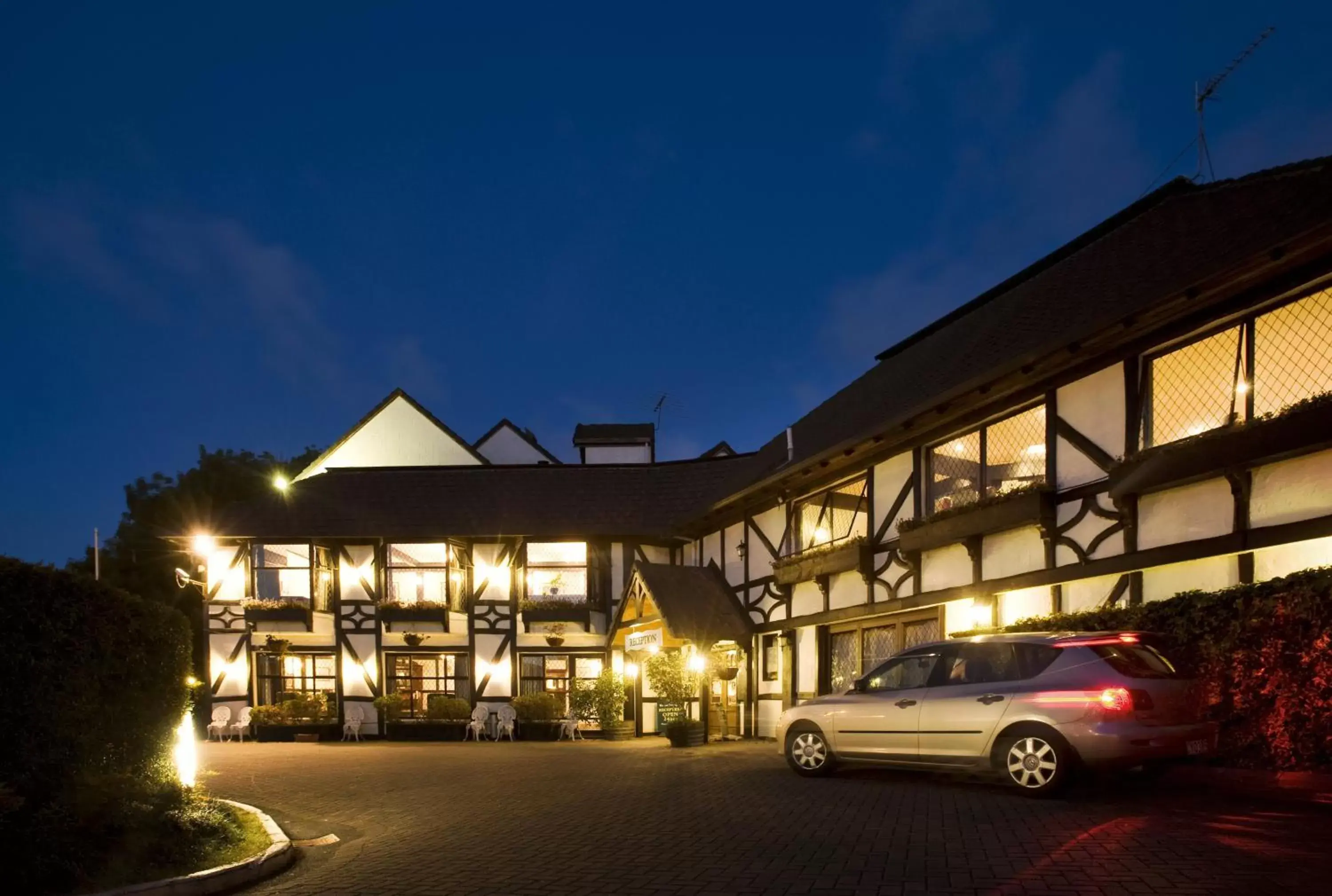 Facade/entrance, Property Building in The Surrey Hotel