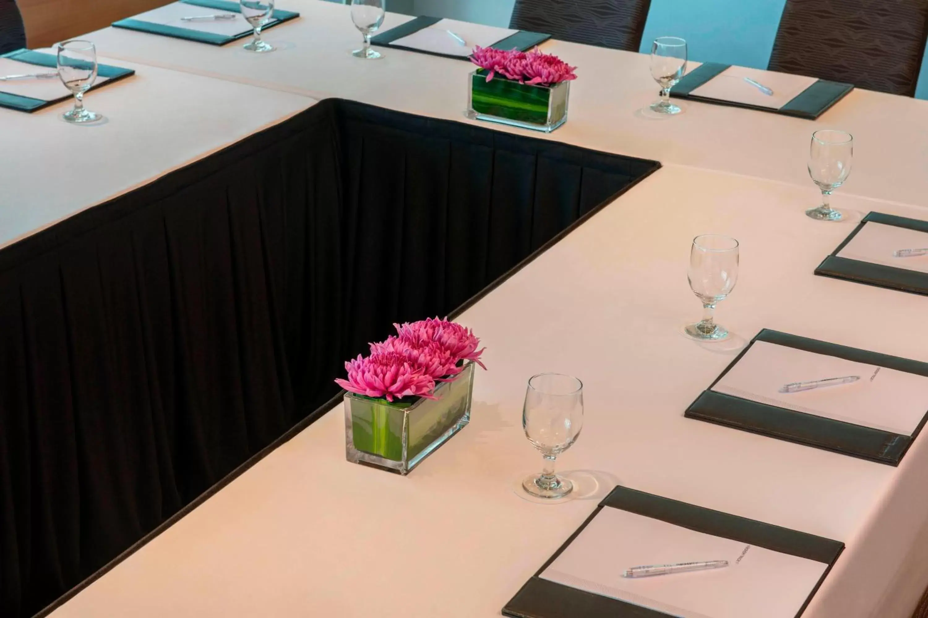 Meeting/conference room, Business Area/Conference Room in Le Royal Meridien Abu Dhabi