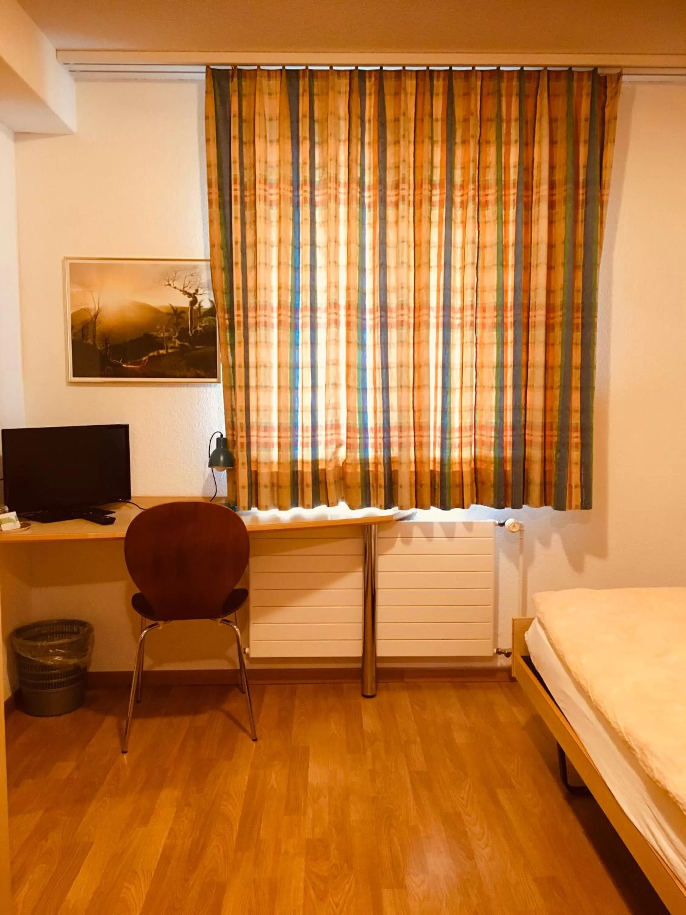 Photo of the whole room, Seating Area in Gasthaus zum Löwen