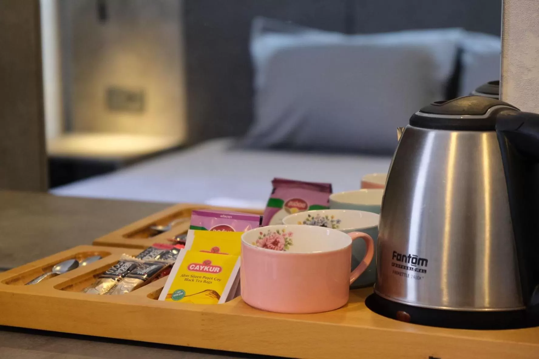 Coffee/tea facilities in The Queen Hotel