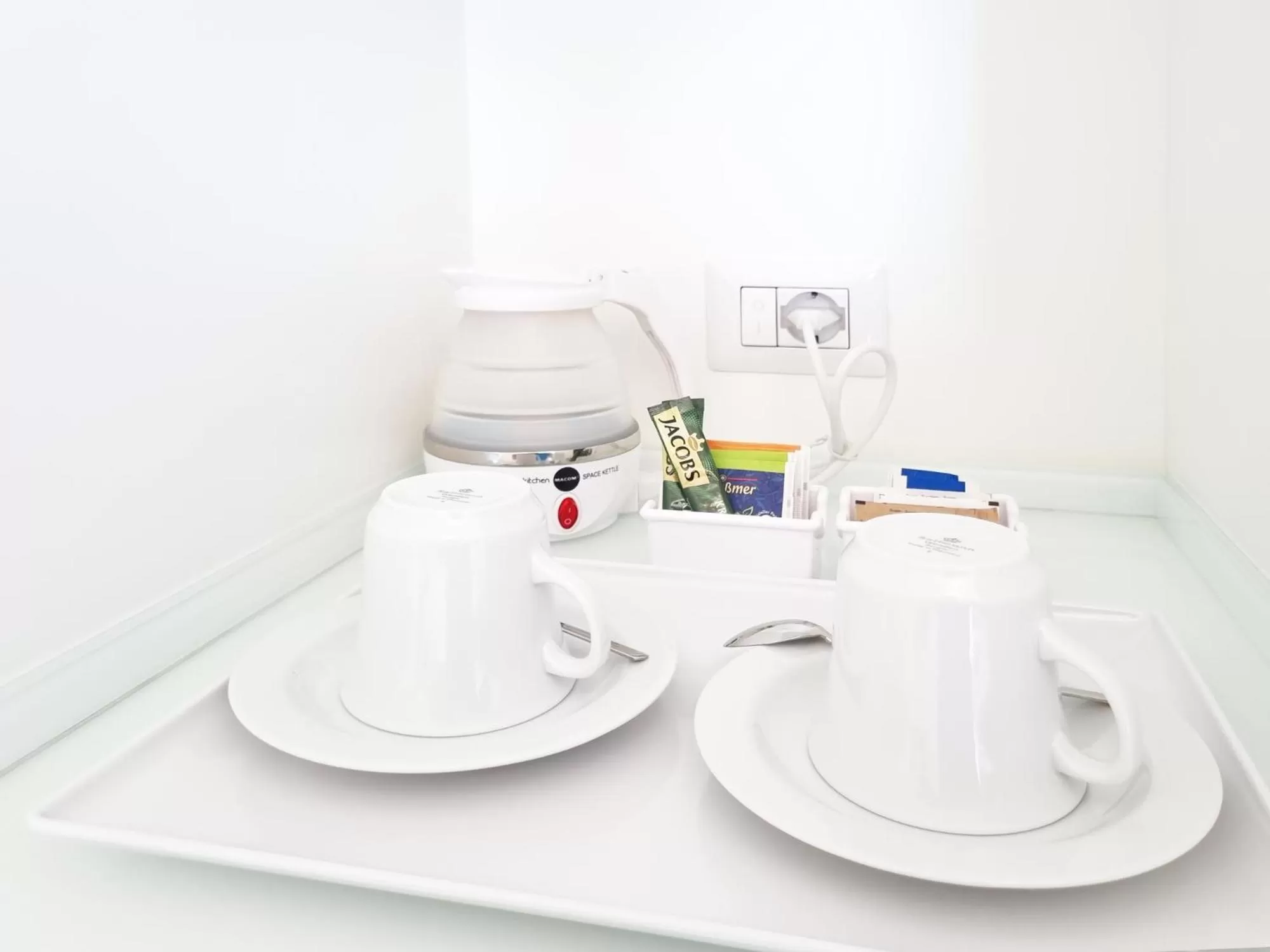 Coffee/tea facilities in Hotel Plaza