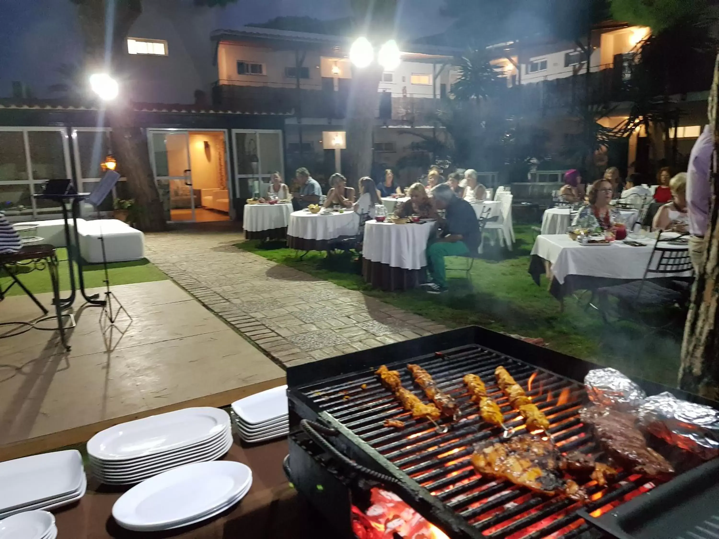 BBQ facilities, Restaurant/Places to Eat in Campomar Playa