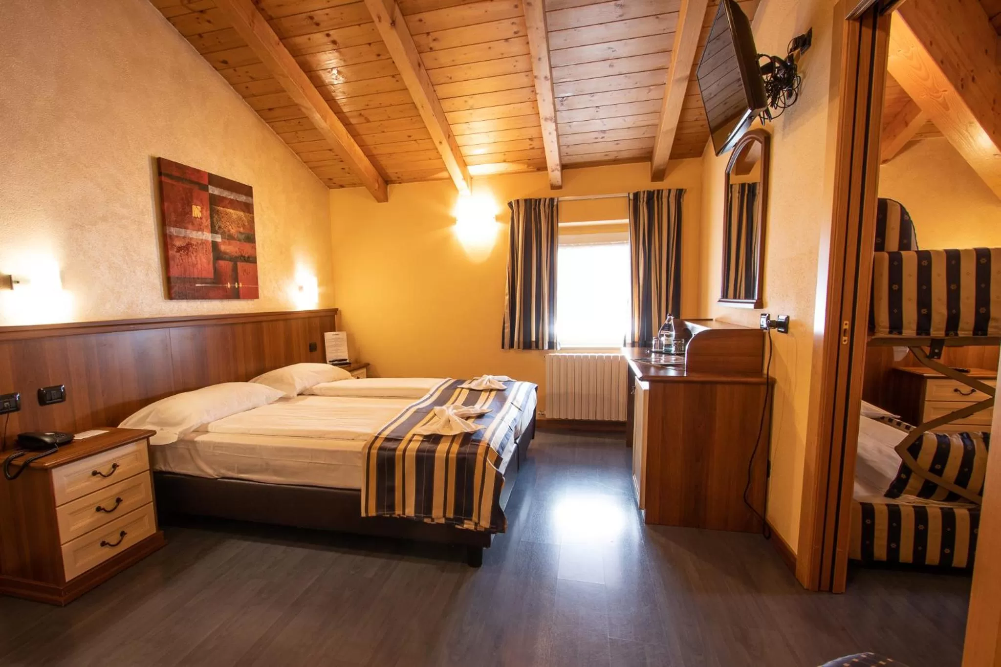 Bedroom, Bed in Hotel Bernina