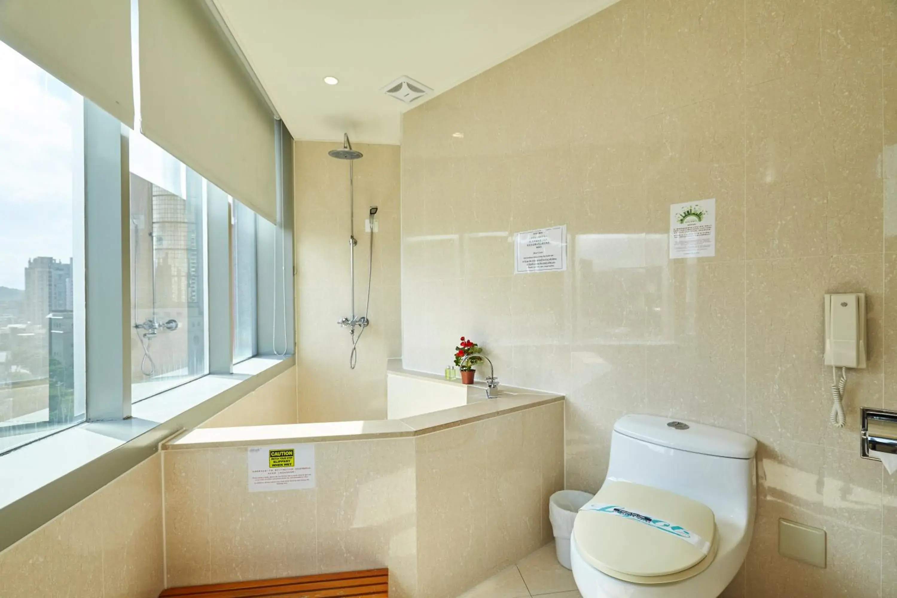 Bathroom in Hotel HD Palace