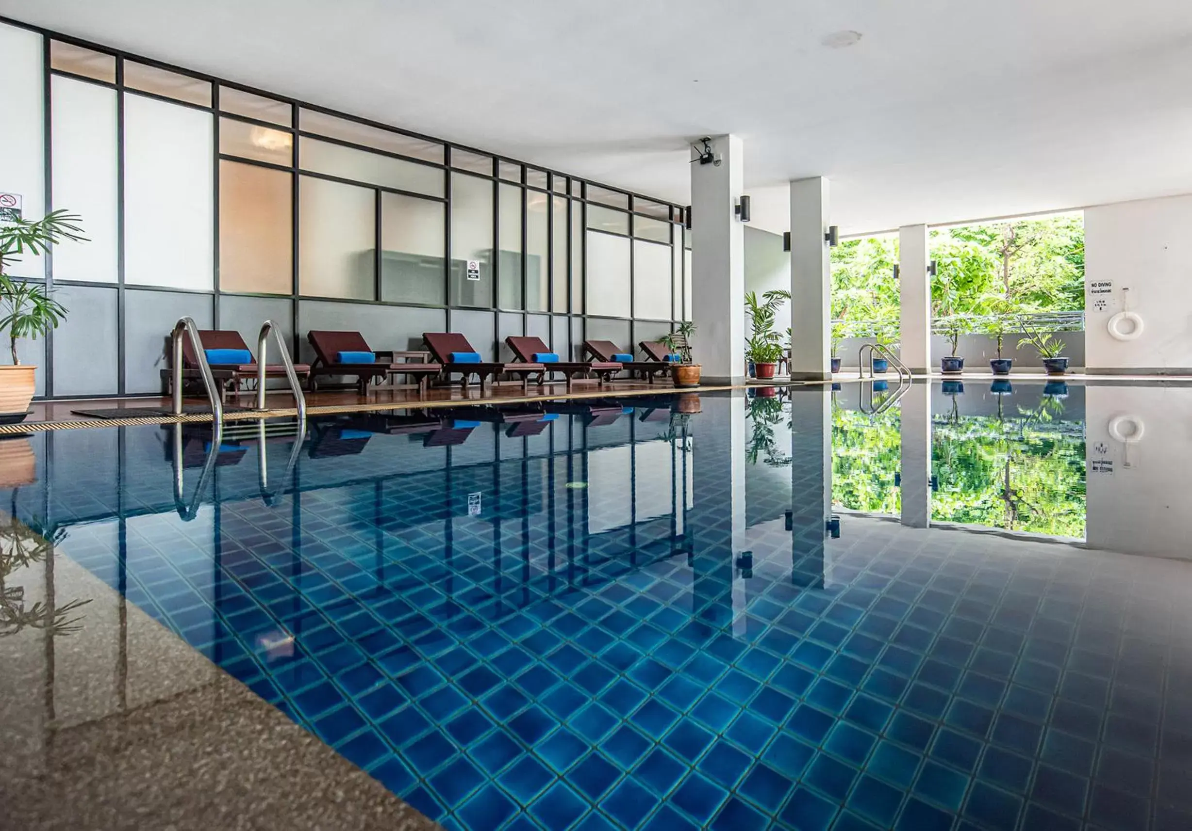 Swimming Pool in Benviar Tonson Residence
