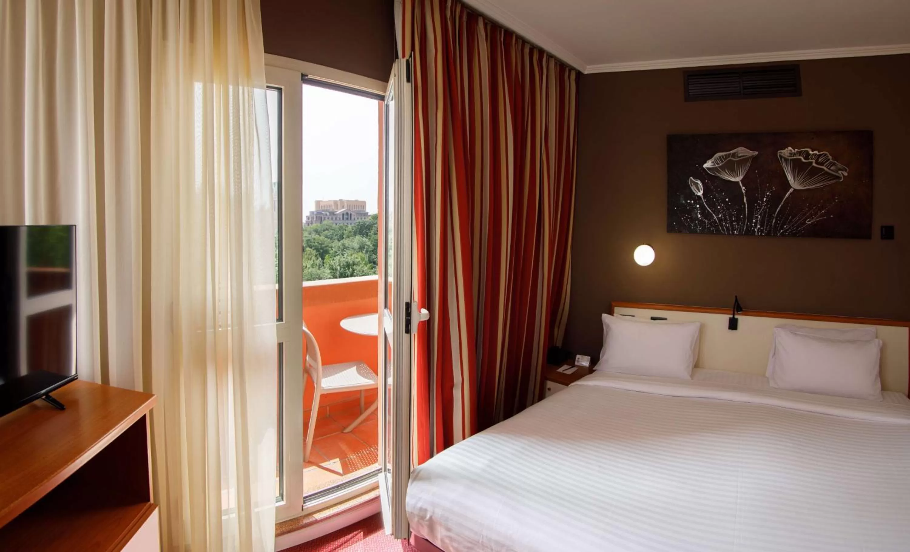 Bedroom, Bed in Best Western Plus Congress Hotel Yerevan