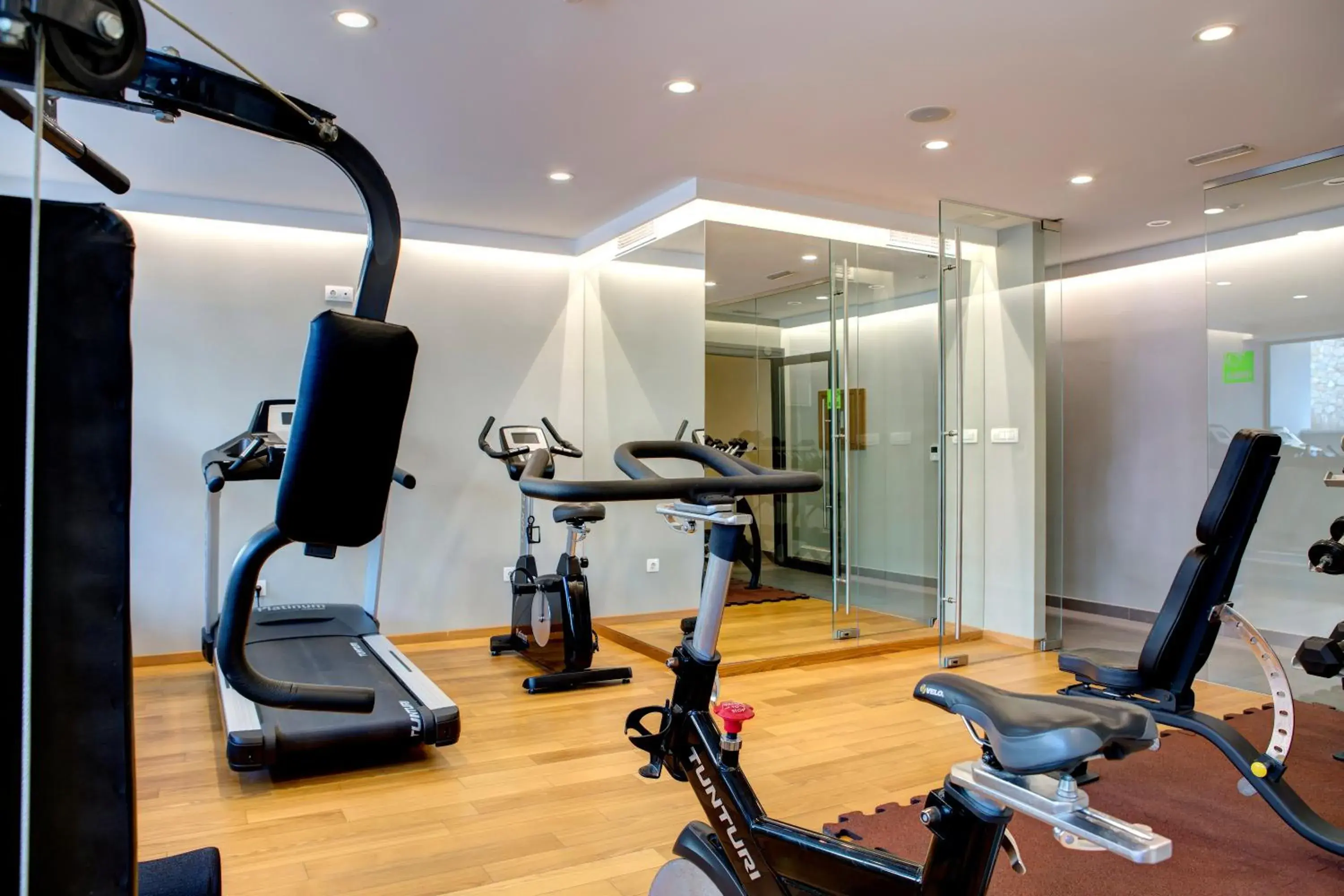 Fitness centre/facilities in Hotel Eden Fitness centre/facilities in Hotel Eden