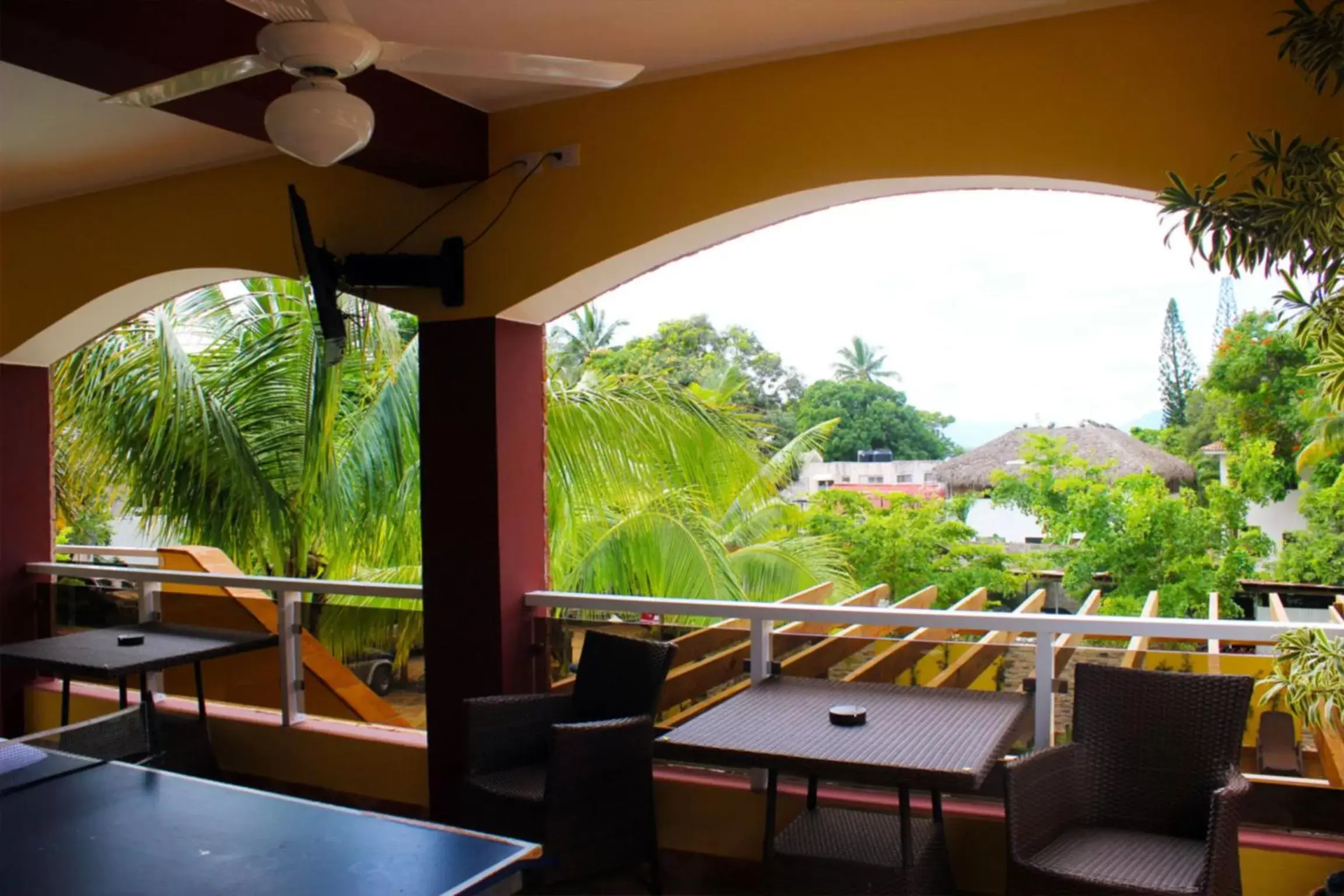 Communal lounge/ TV room in Sosua Inn Hotel