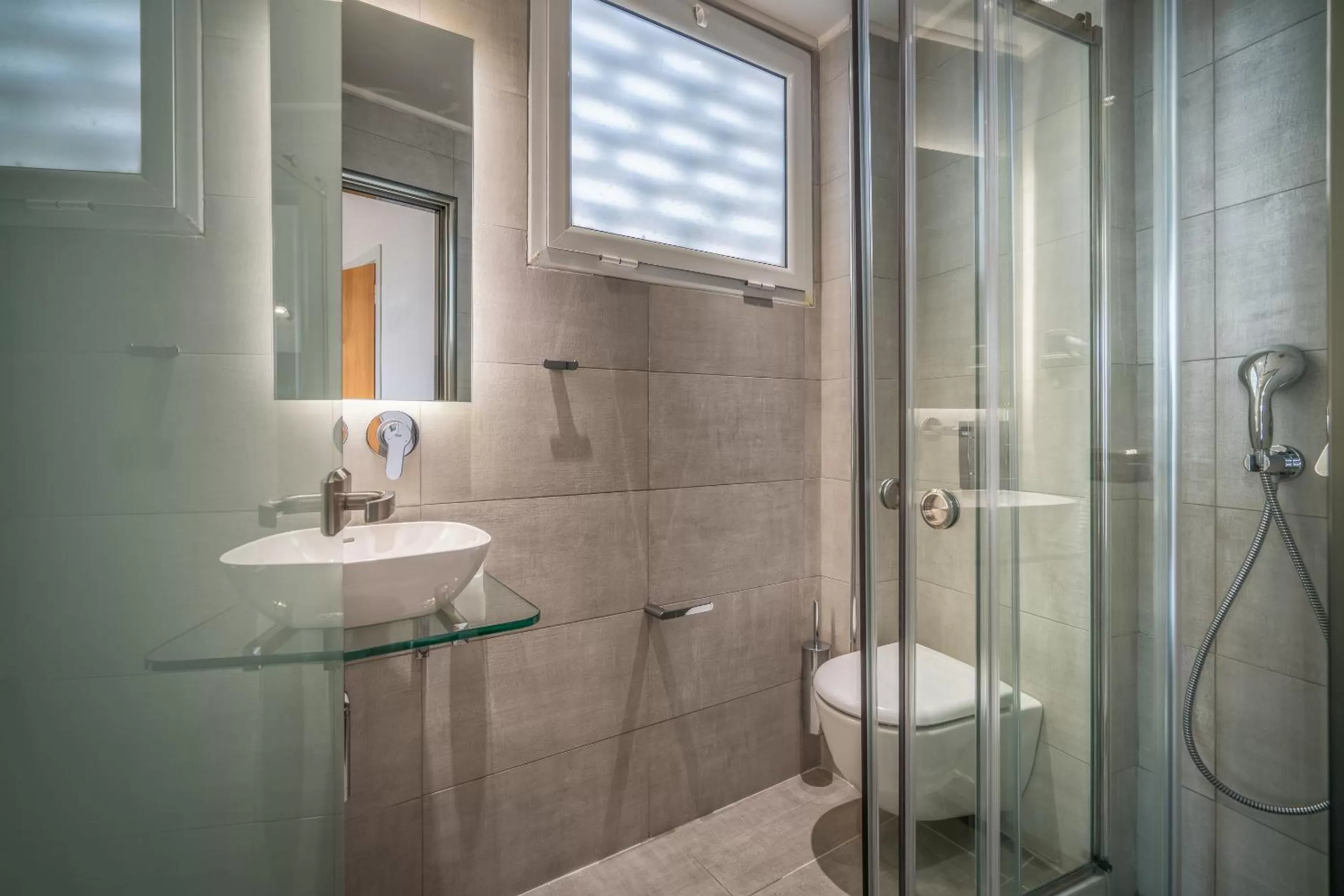 Bathroom in Phoenix Hotel