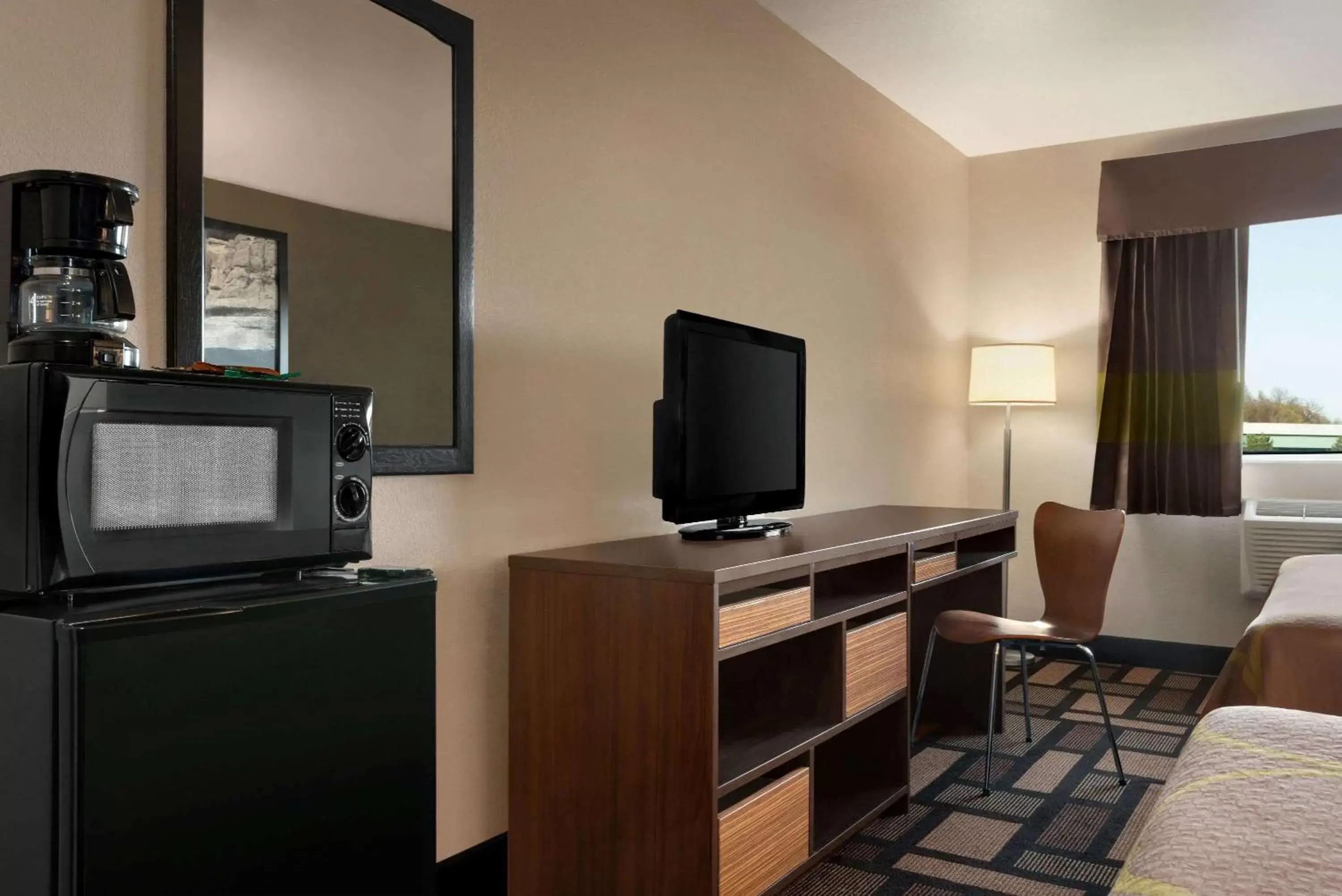 Photo of the whole room in Super 8 by Wyndham Akron S/Green/Uniontown OH Photo of the whole room in Super 8 by Wyndham Akron S/Green/Uniontown OH