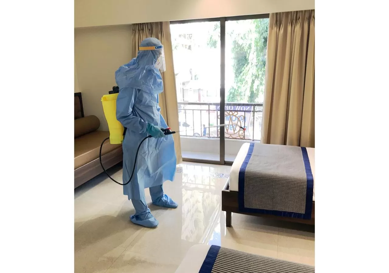 Floor plan, Bed in West End Hotel Opp Bombay Hospital