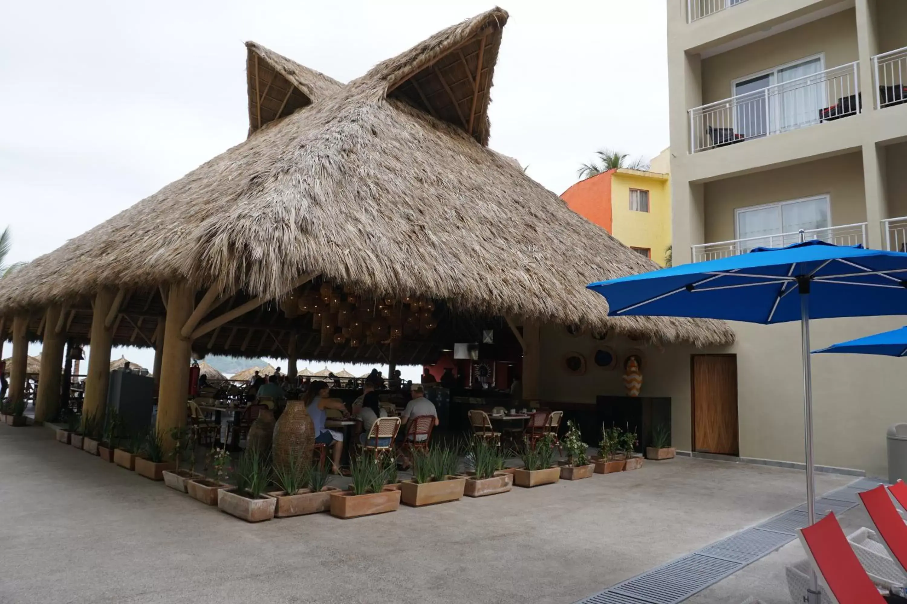 Restaurant/places to eat in Decameron Isla Coral