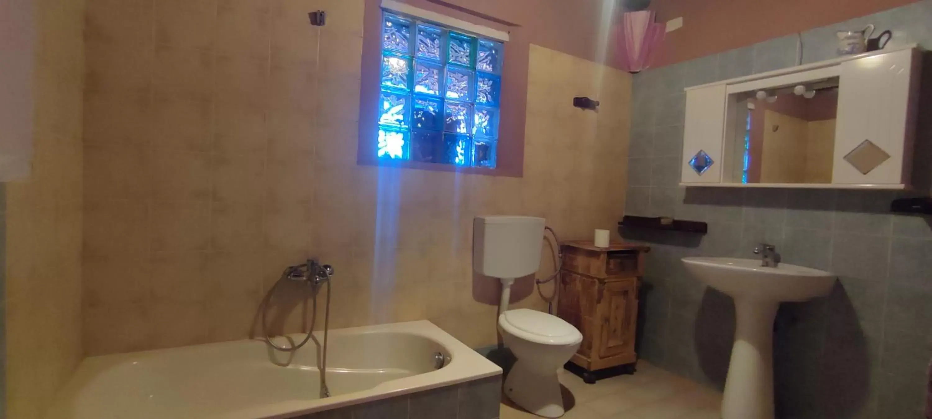 Toilet, Bathroom in B&B Il Nuraghe