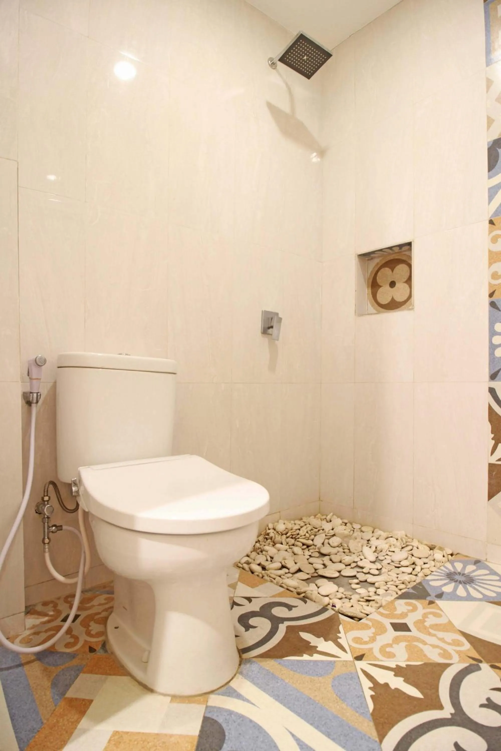 Bathroom in RedDoorz near Pojok Beteng Prawirotaman