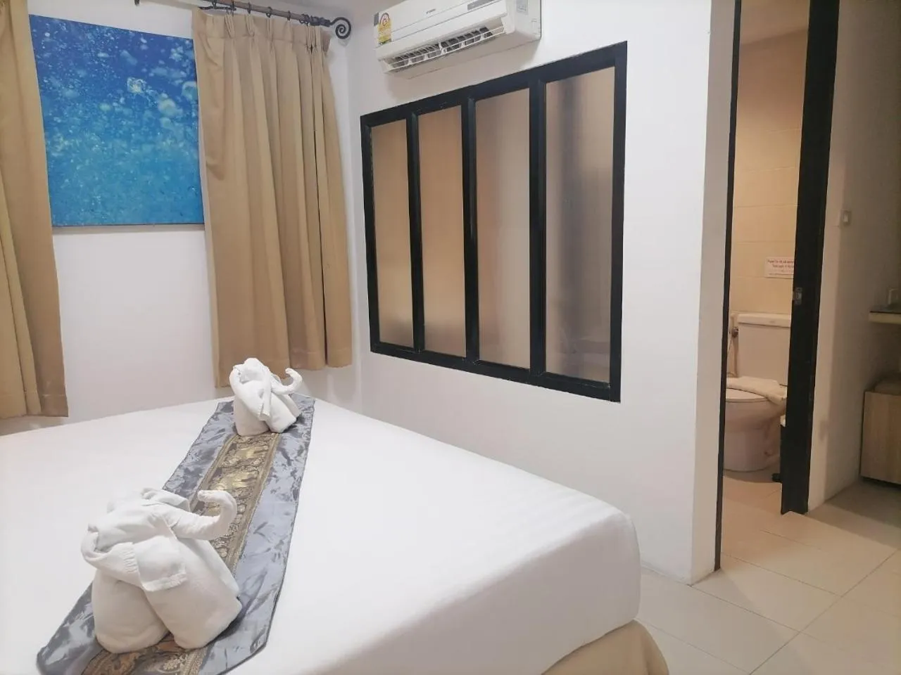 Bedroom, Bed in Amici Miei Hotel (SHA Certified)