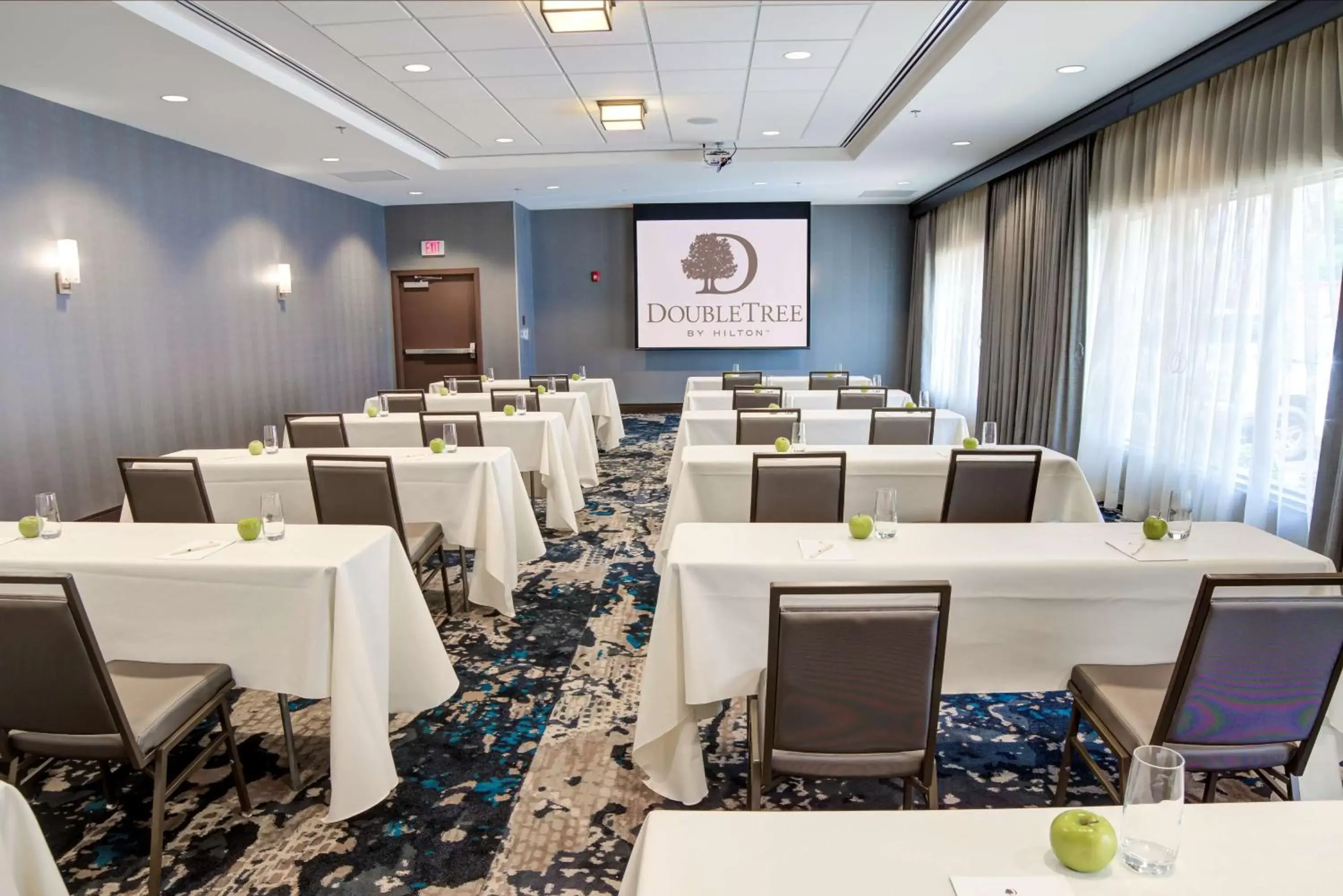 Meeting/conference room in Doubletree by Hilton Harrisonburg