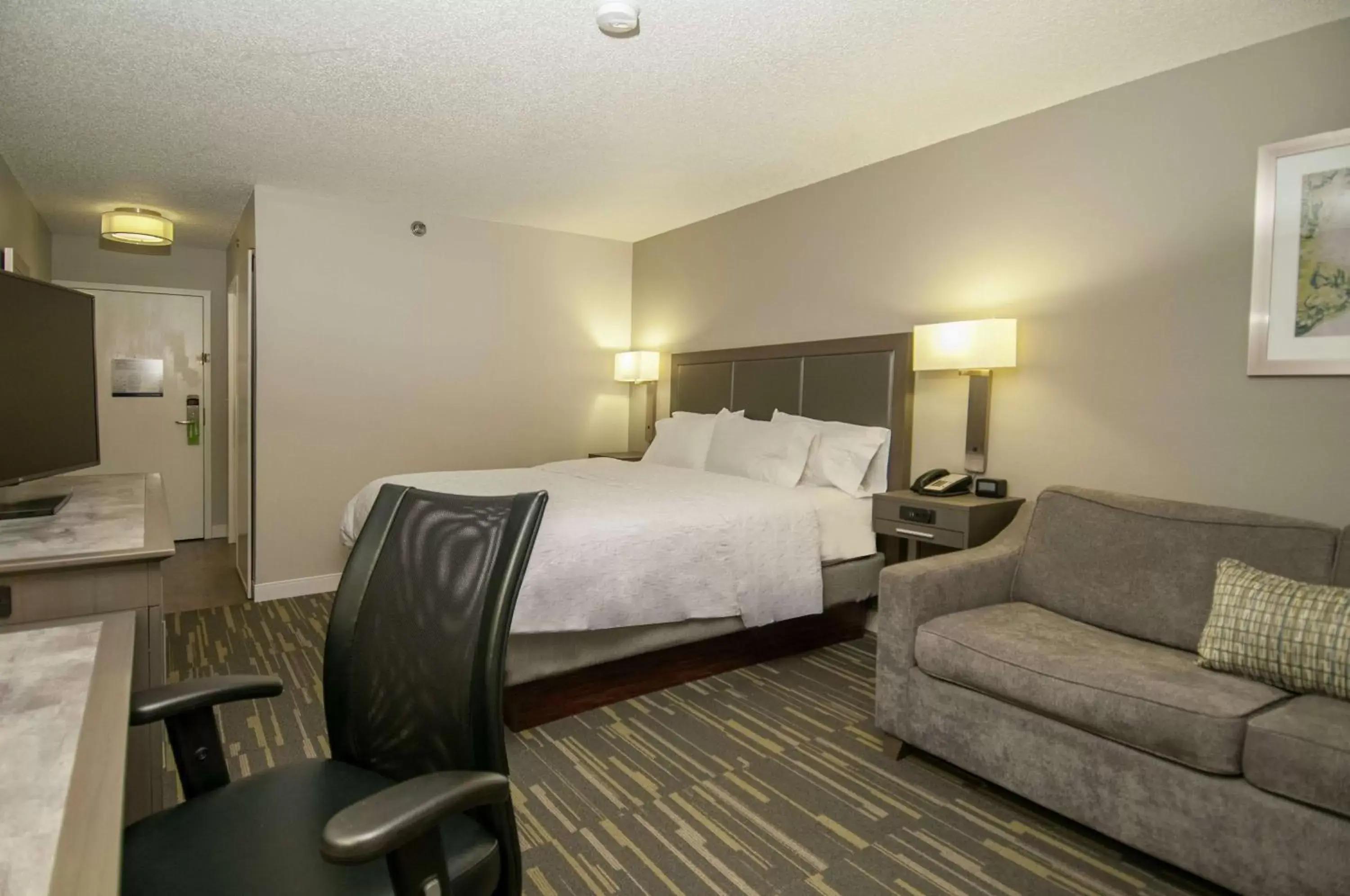 Bedroom in Hampton Inn Shreveport/Bossier City