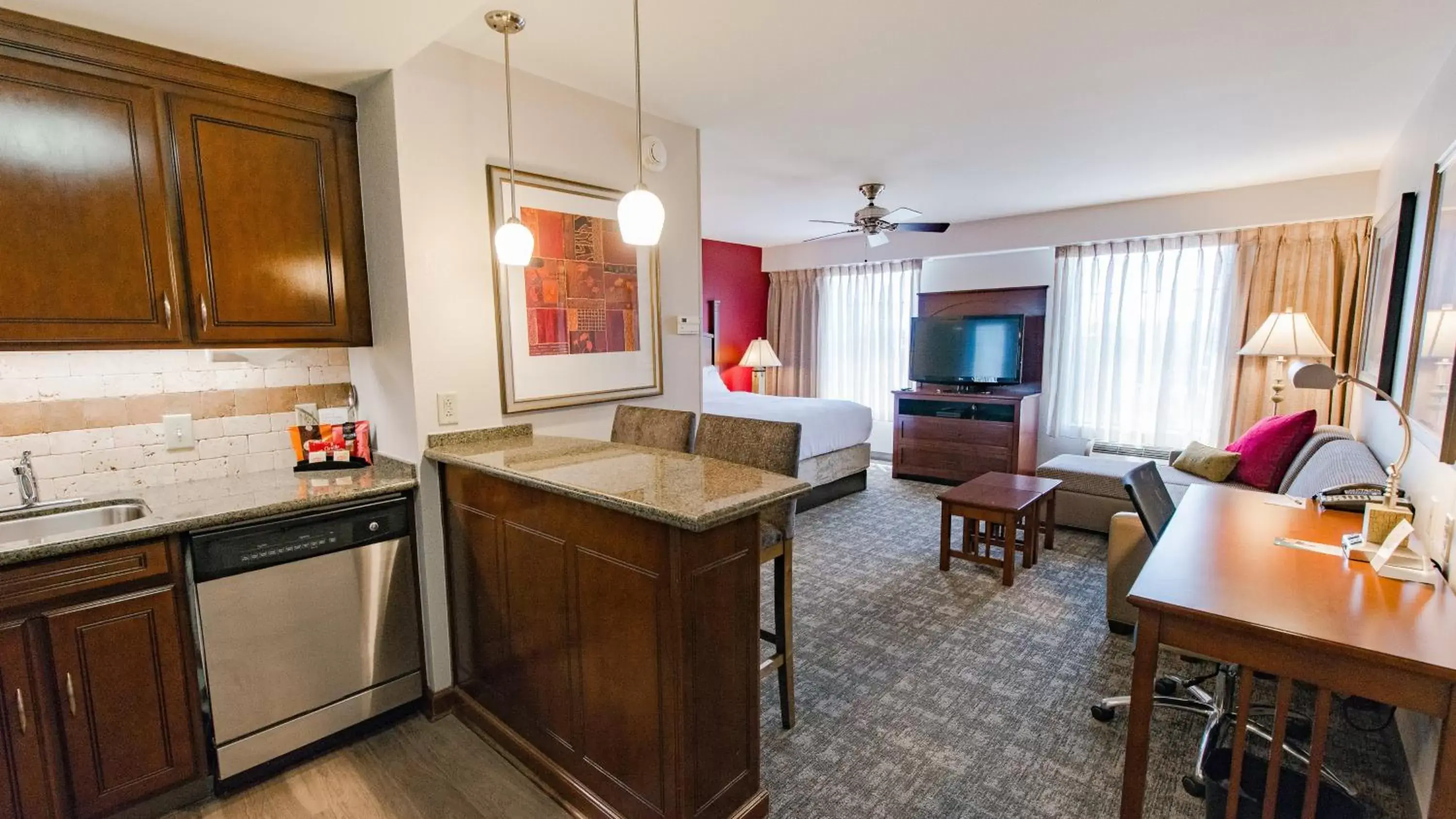 Photo of the whole room, Kitchen/Kitchenette in Staybridge Suites Wilmington East, an IHG Hotel