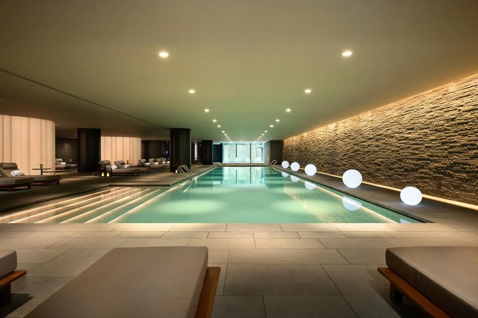 Swimming Pool in The Middle House