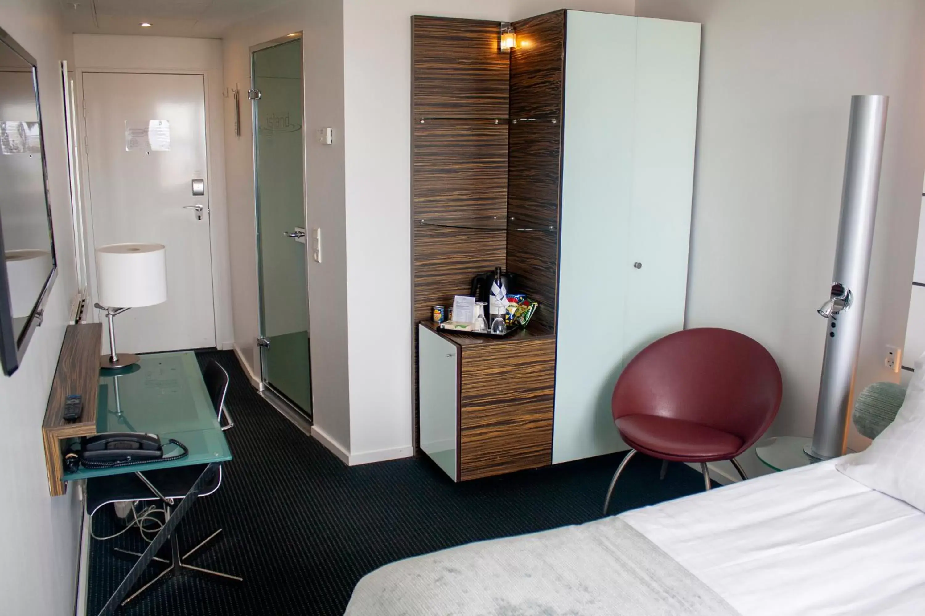 Photo of the whole room, Bathroom in Copenhagen Island Hotel