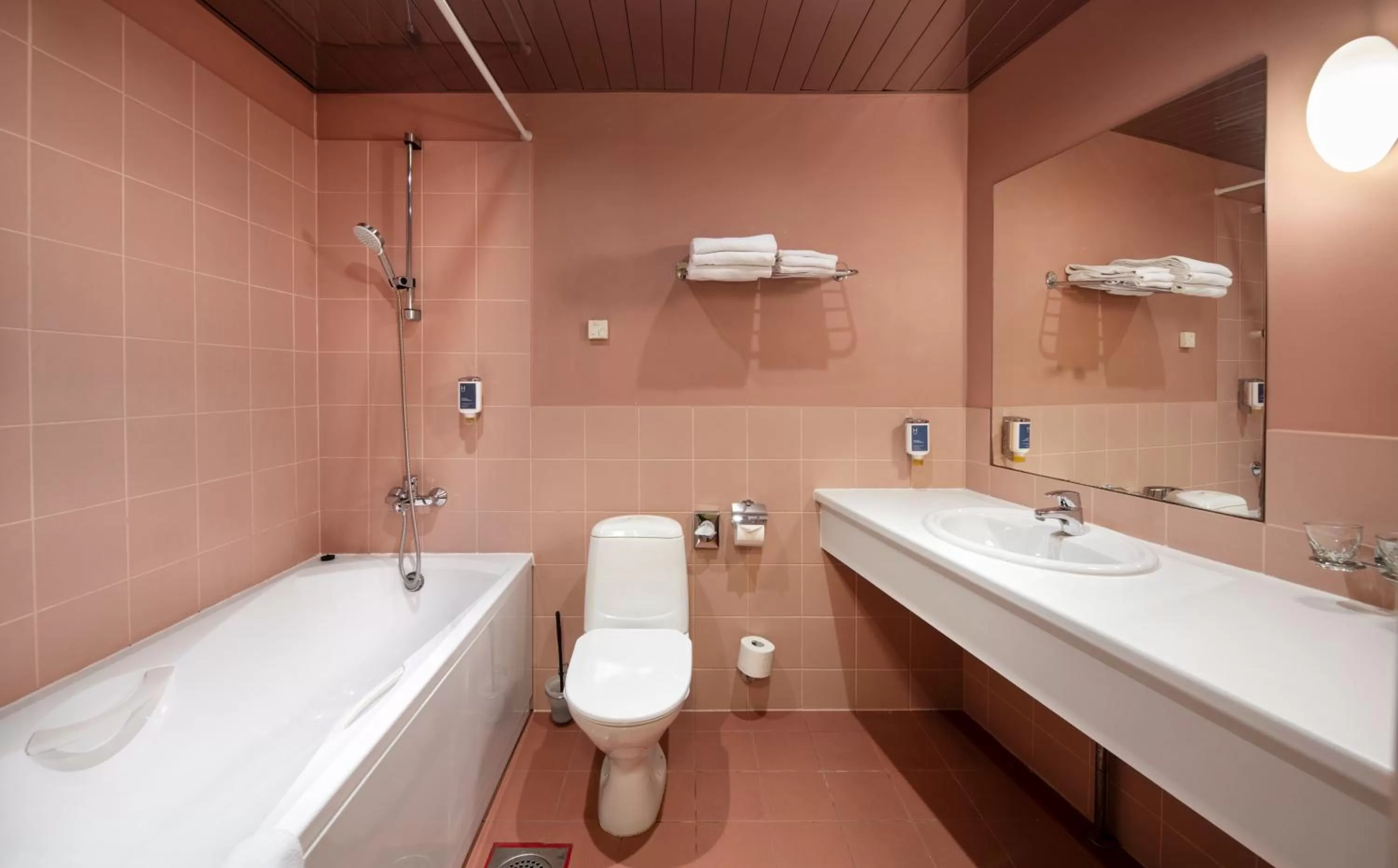 Toilet in Hestia Hotel Barons Old Town