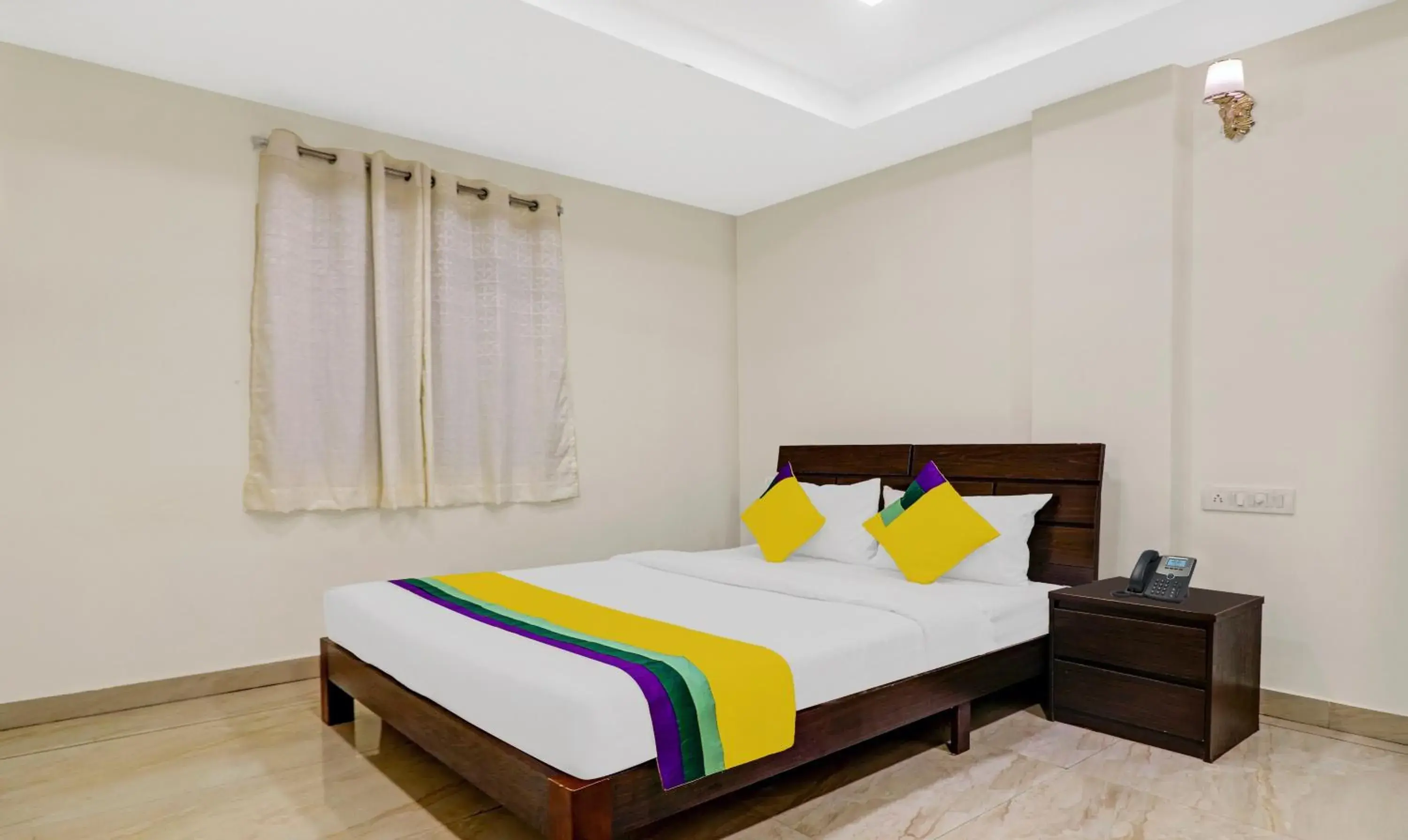 Bed in OYO 10595 Hotel Mirras